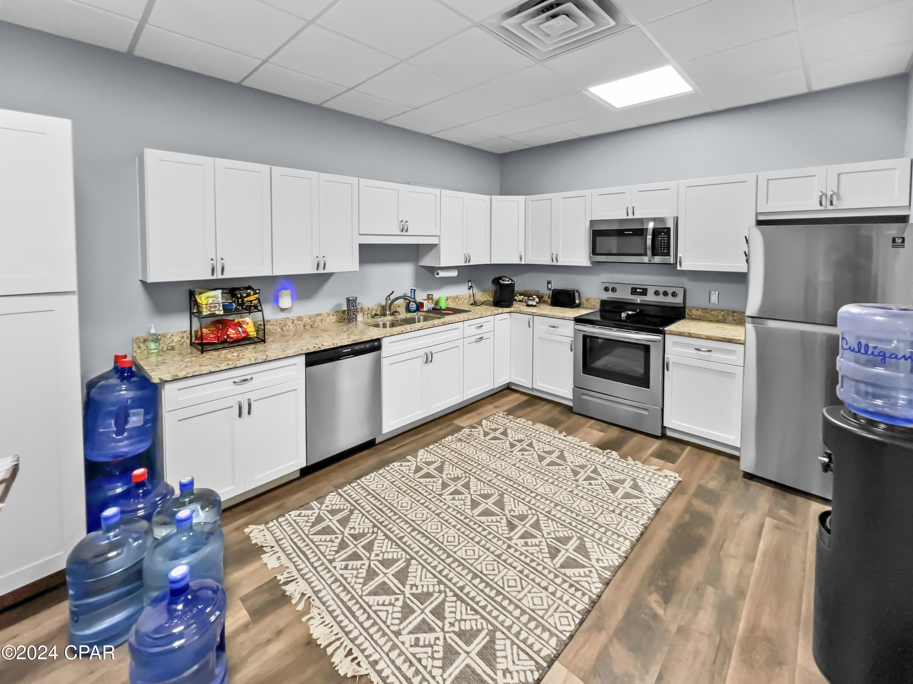 Beach Commerce Park - Commercial Sale