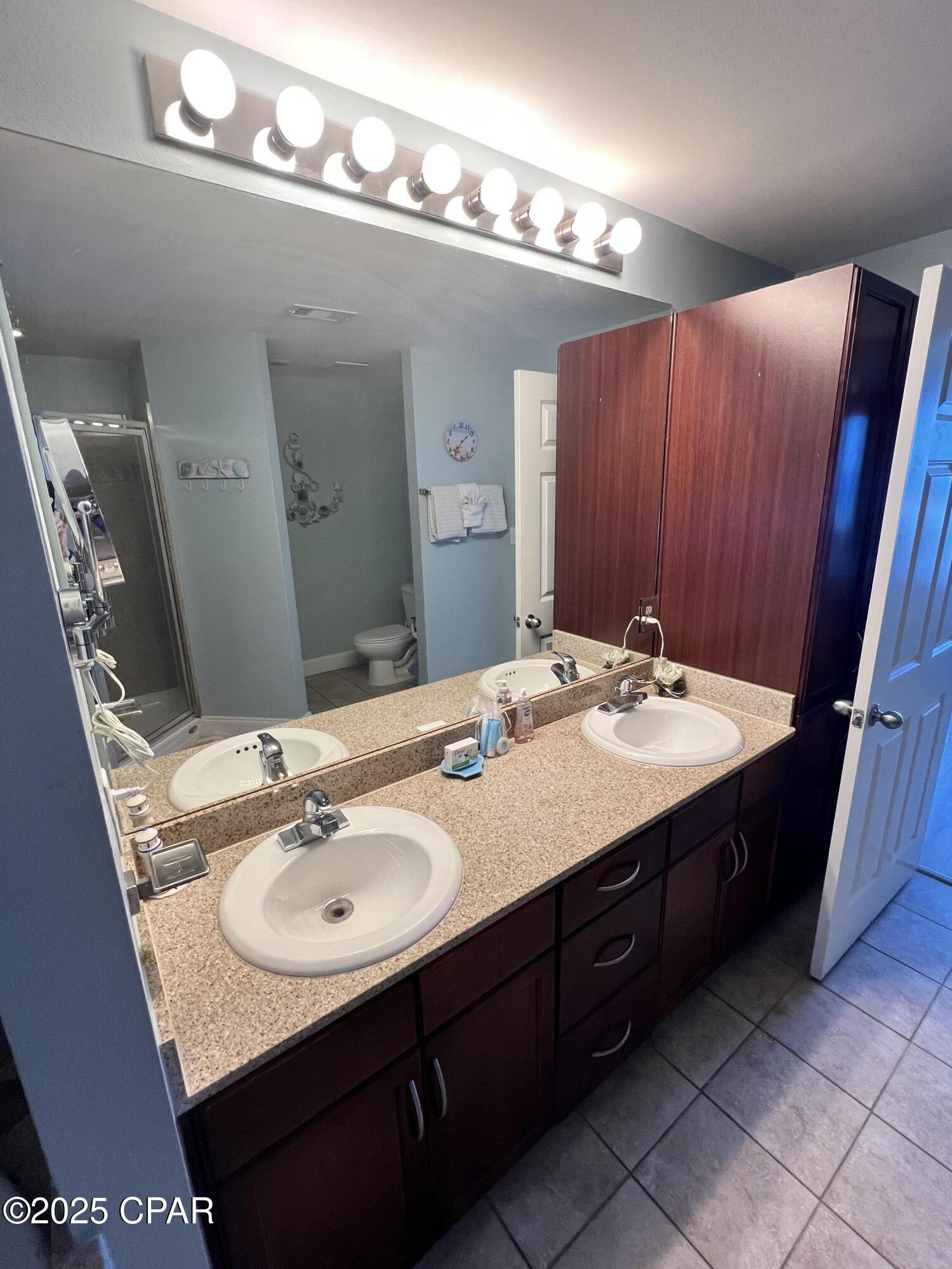 Laketown Wharf - Residential