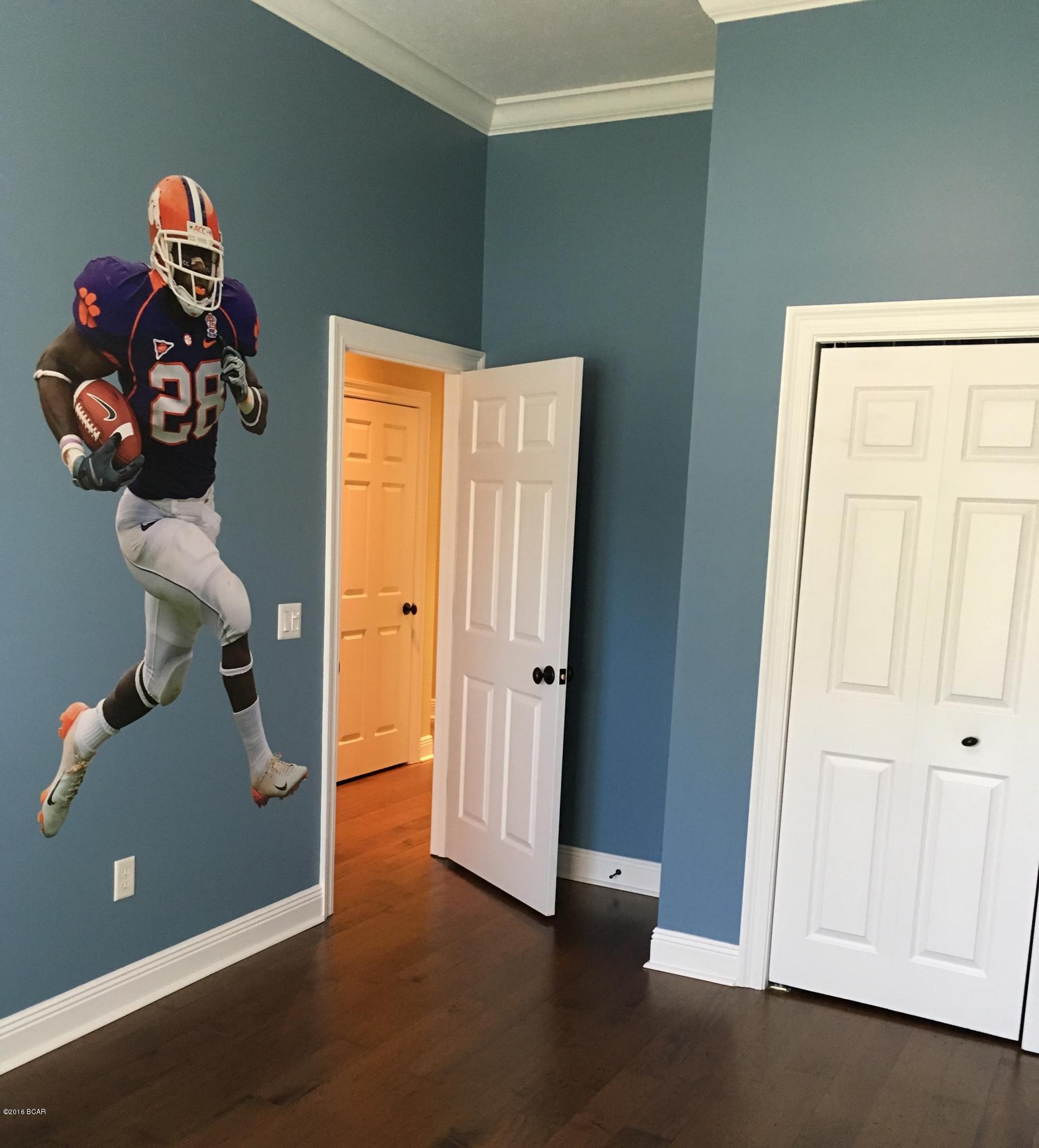 Queensberry Ltd At Bay Point - Residential