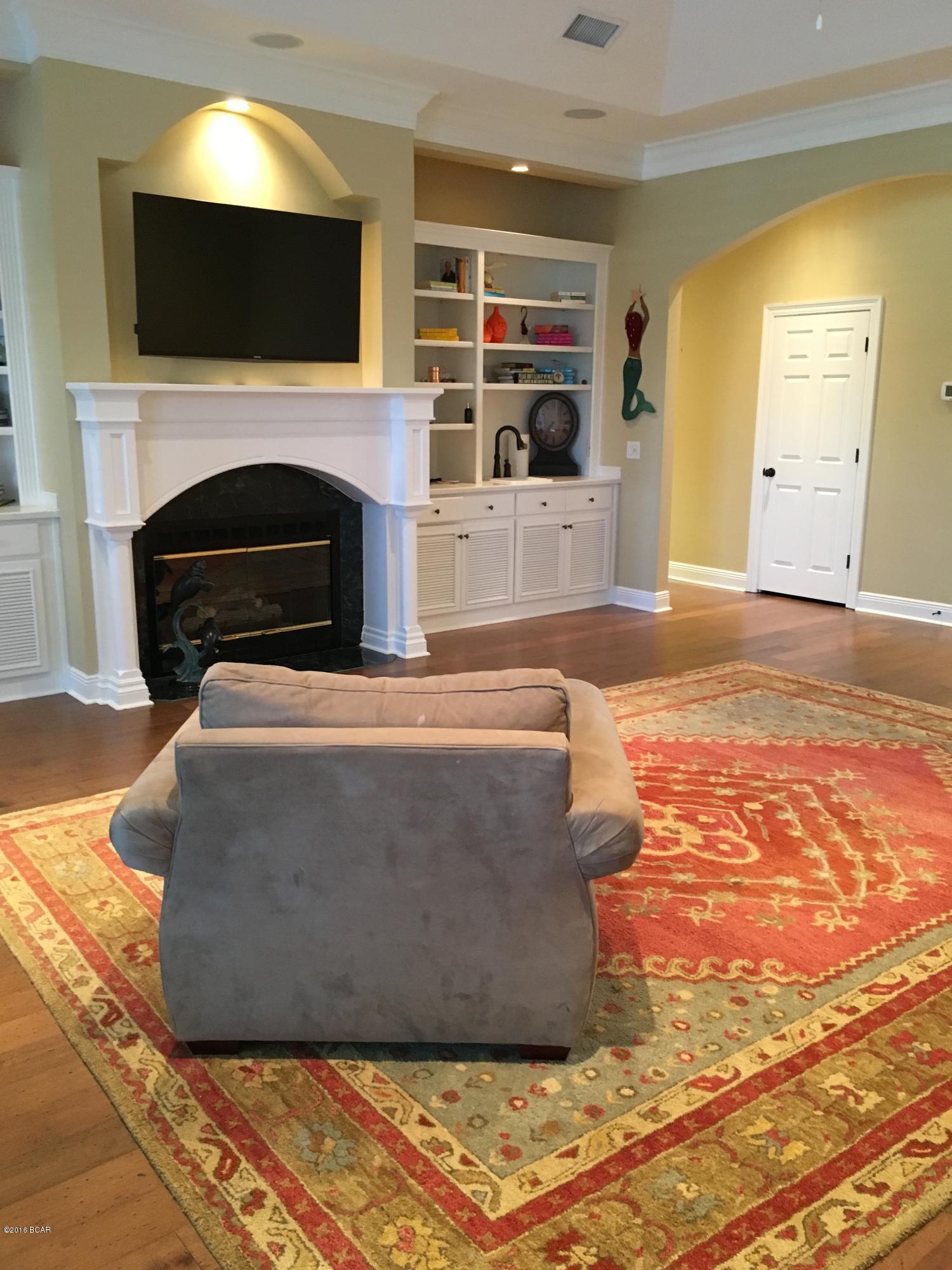 Queensberry Ltd At Bay Point - Residential