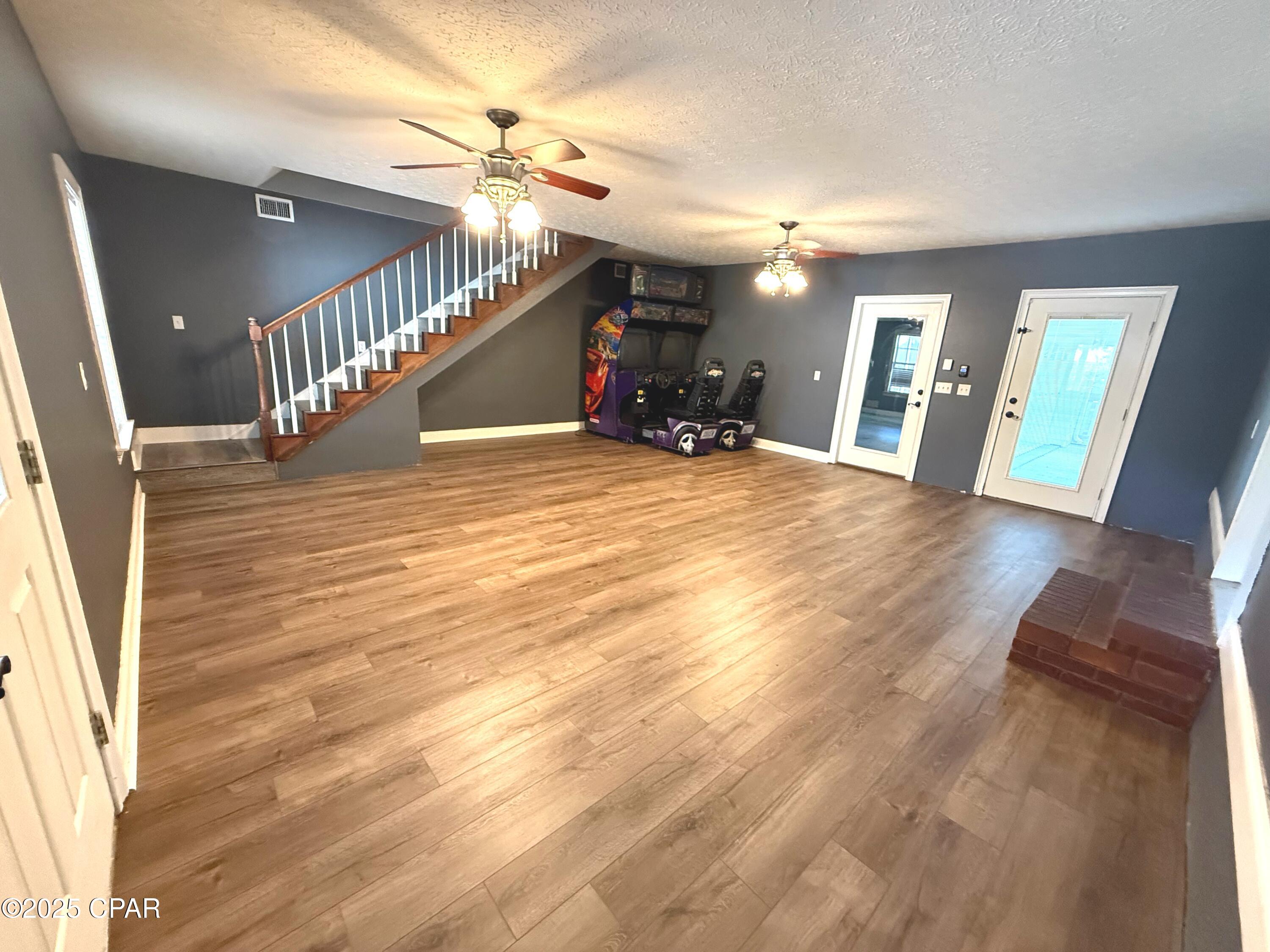 [No Recorded Subdiv] - Residential Lease