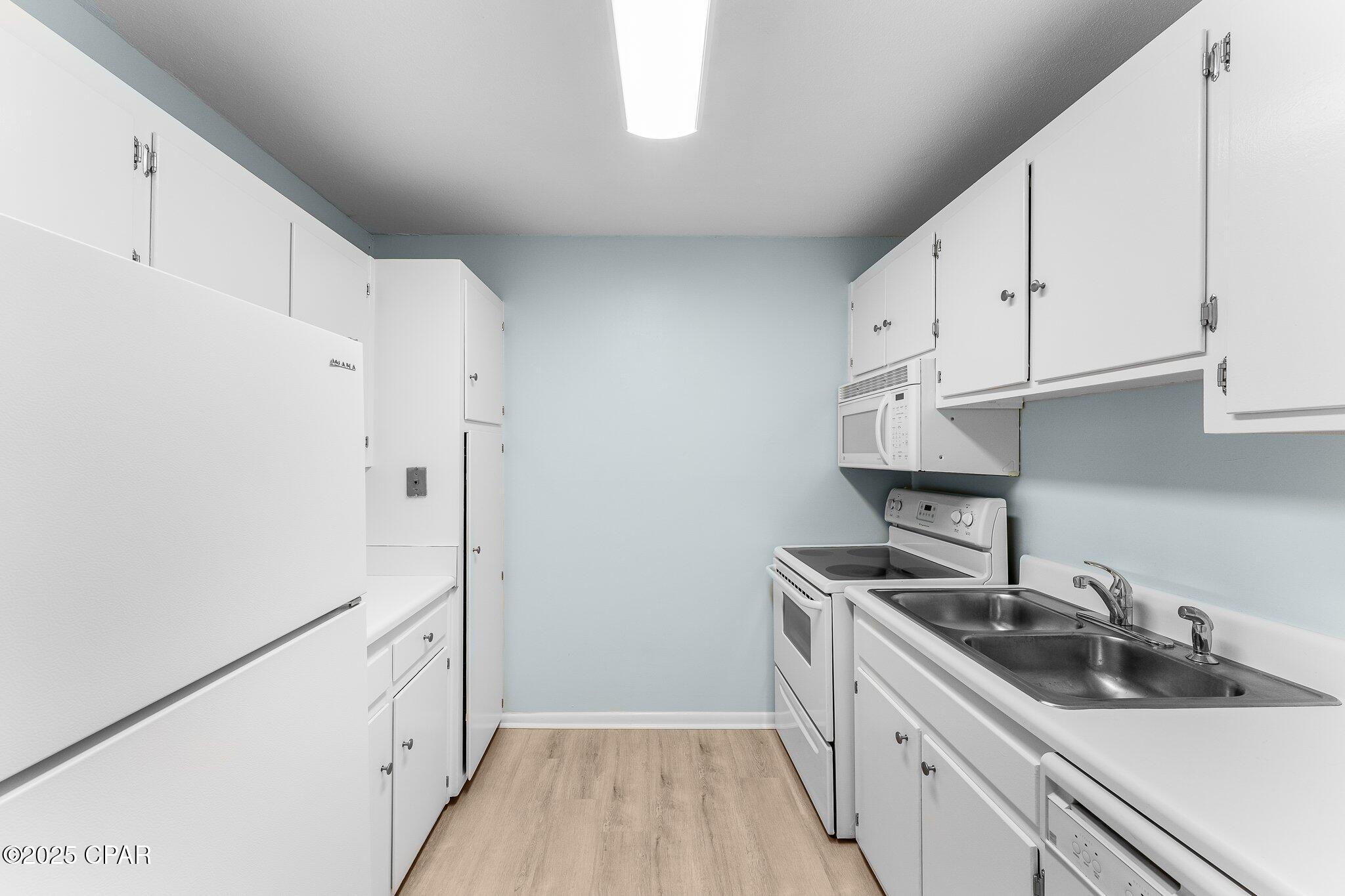 Landmark On St. Andrews Bay - Residential