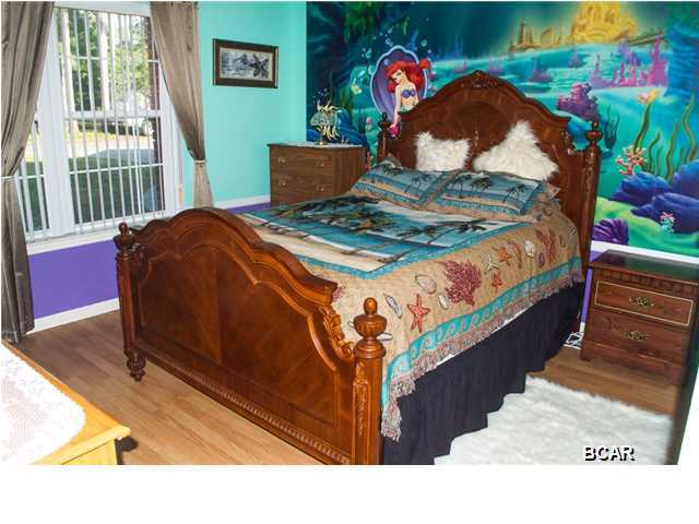 Colonial Est. - Residential