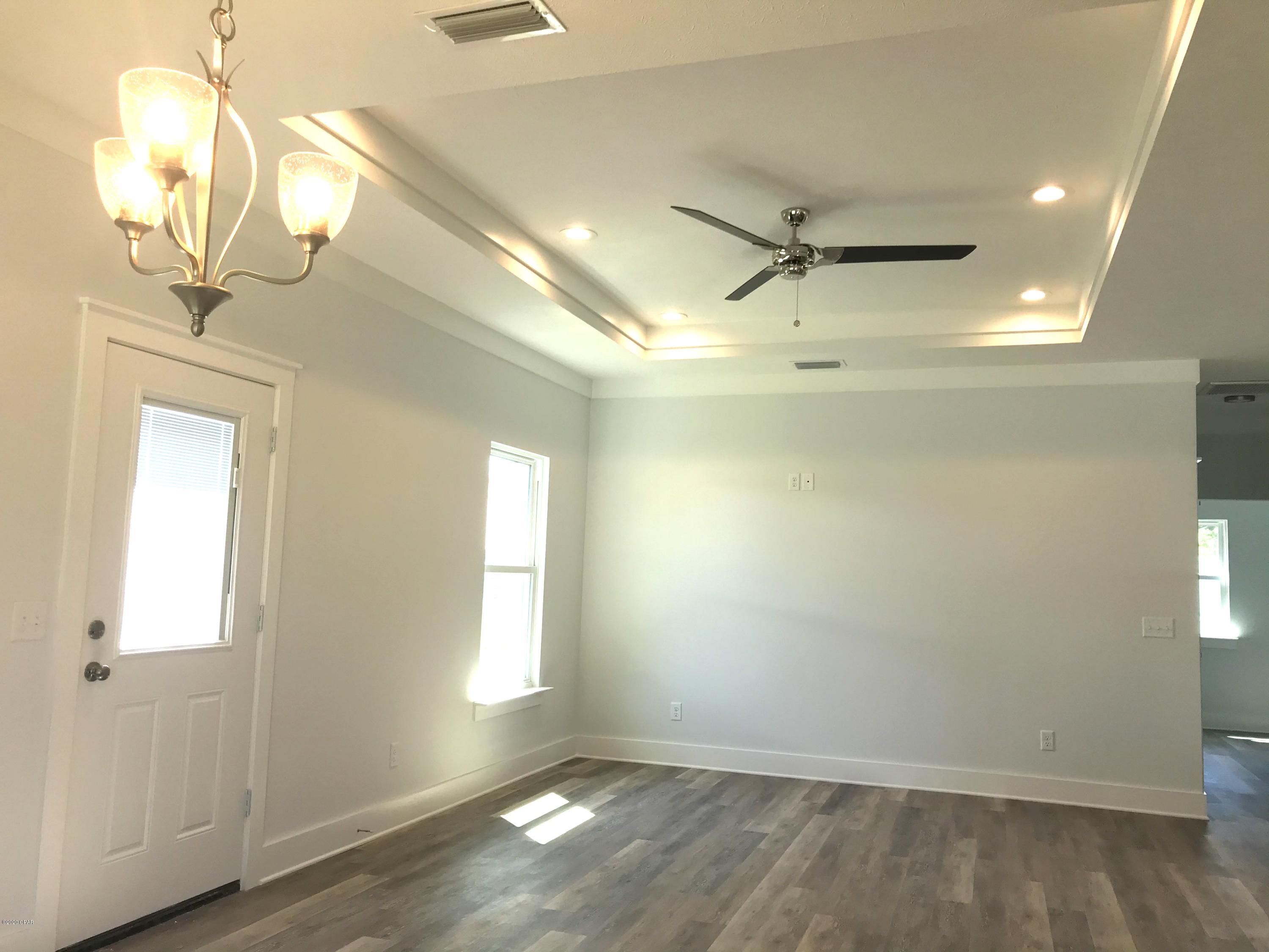 Laguna Beach Estates 7th Add - Residential