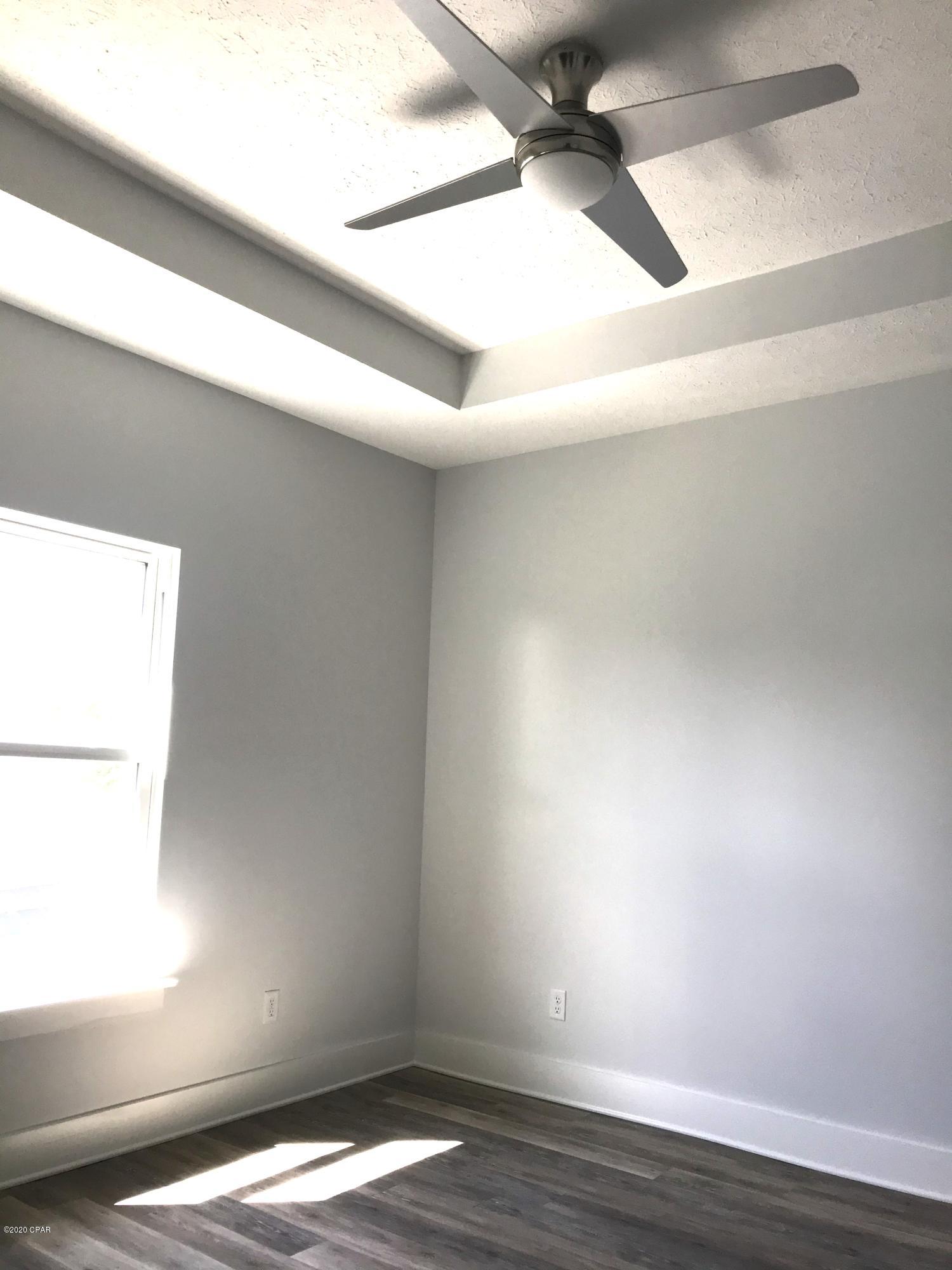 Laguna Beach Estates 7th Add - Residential