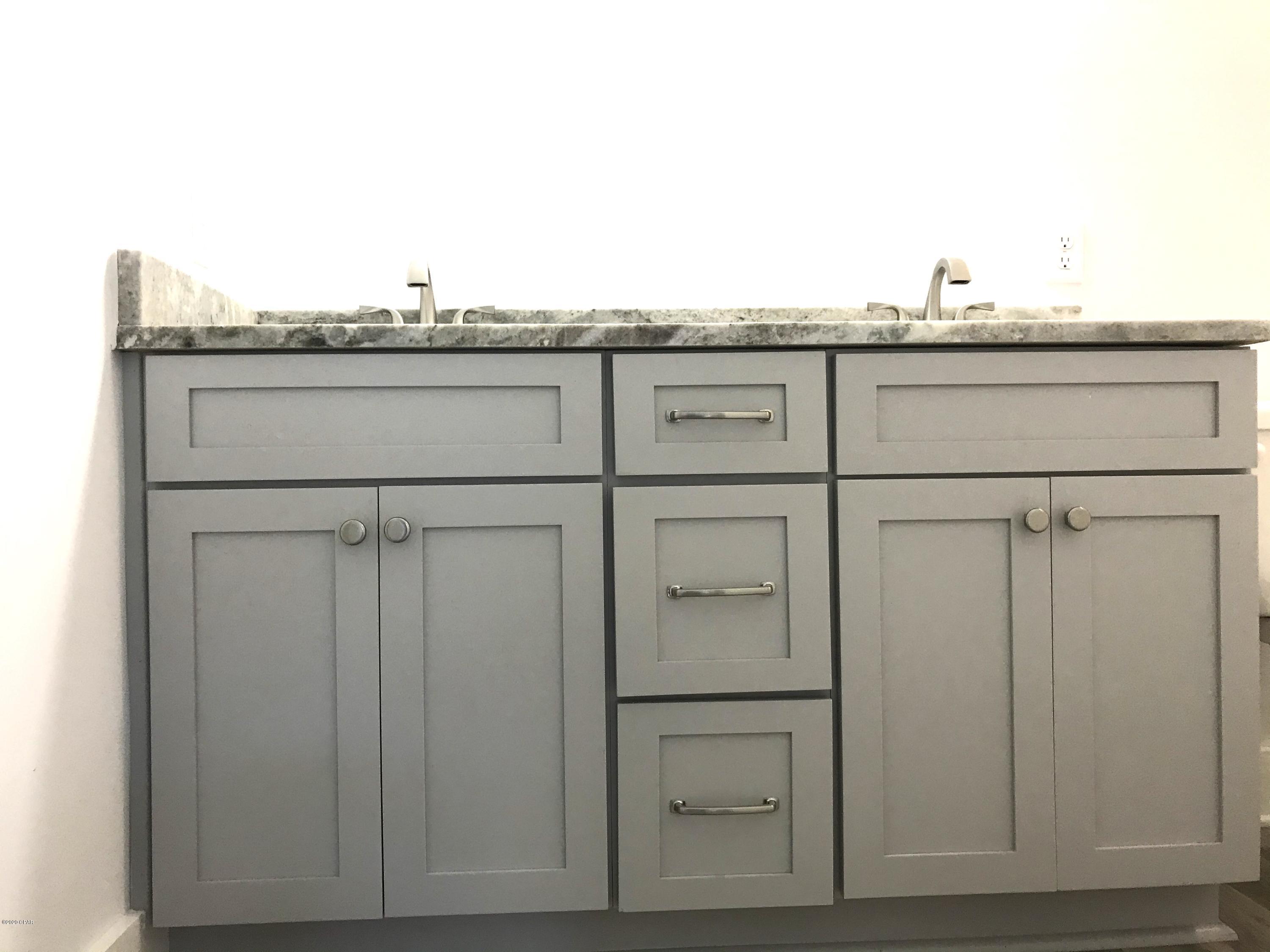 Laguna Beach Estates 7th Add - Residential