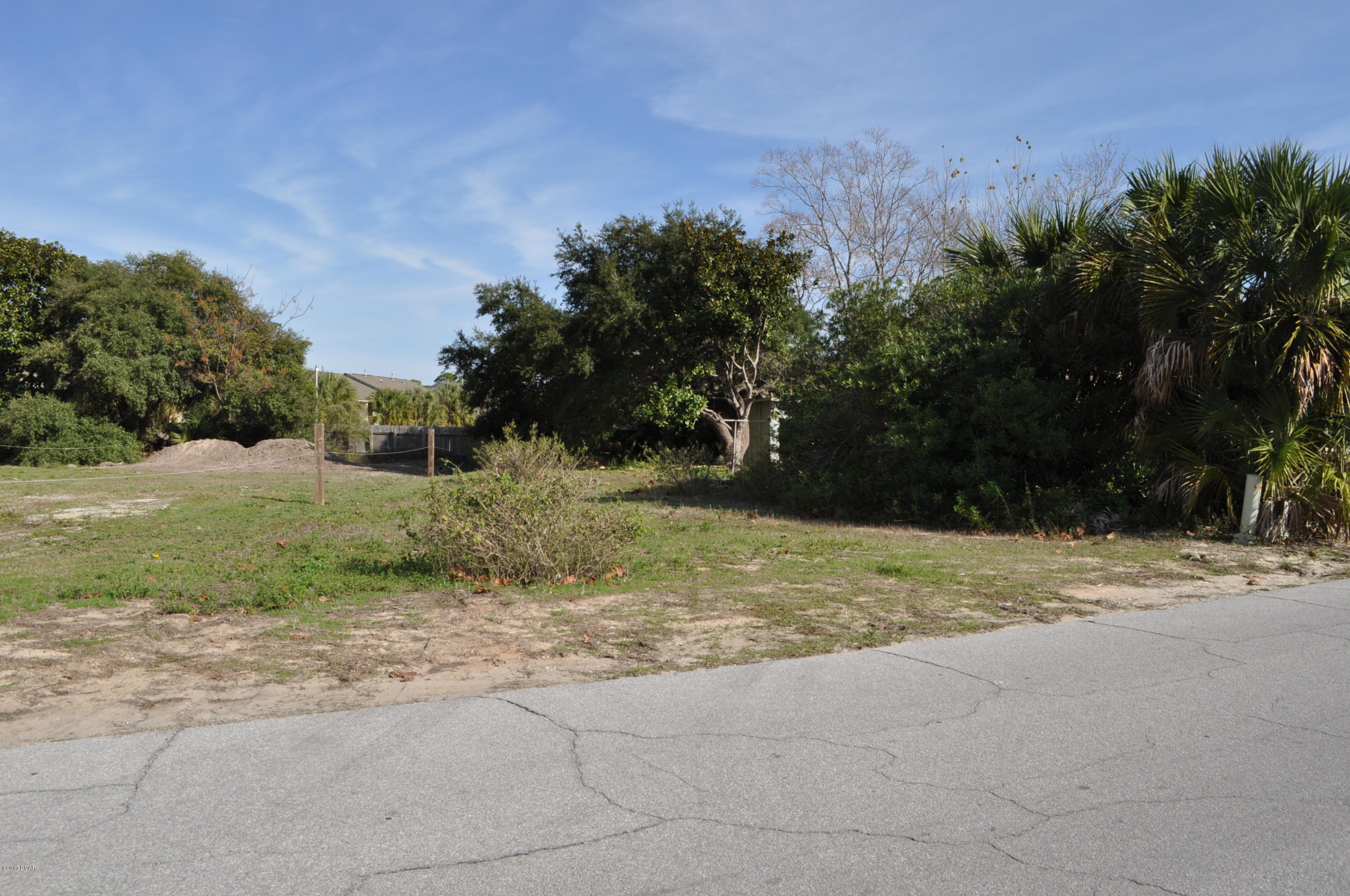 Long Beach 3rd - Land