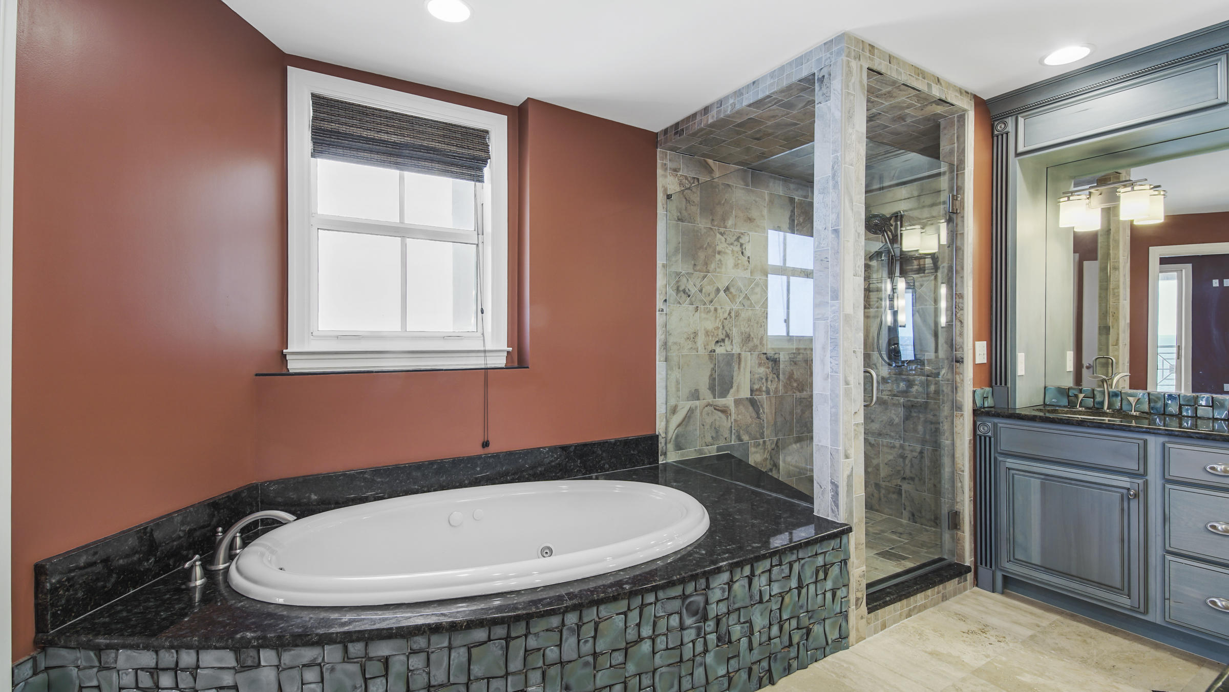 En Soleil Condo - Residential