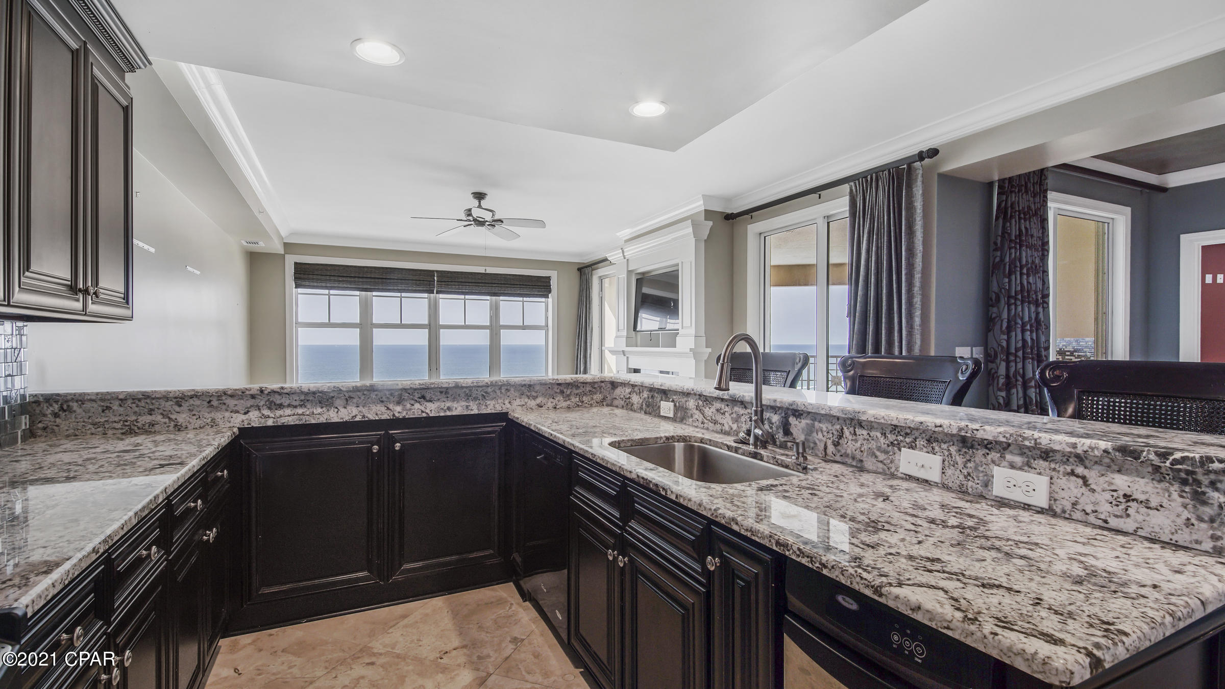 En Soleil Condo - Residential