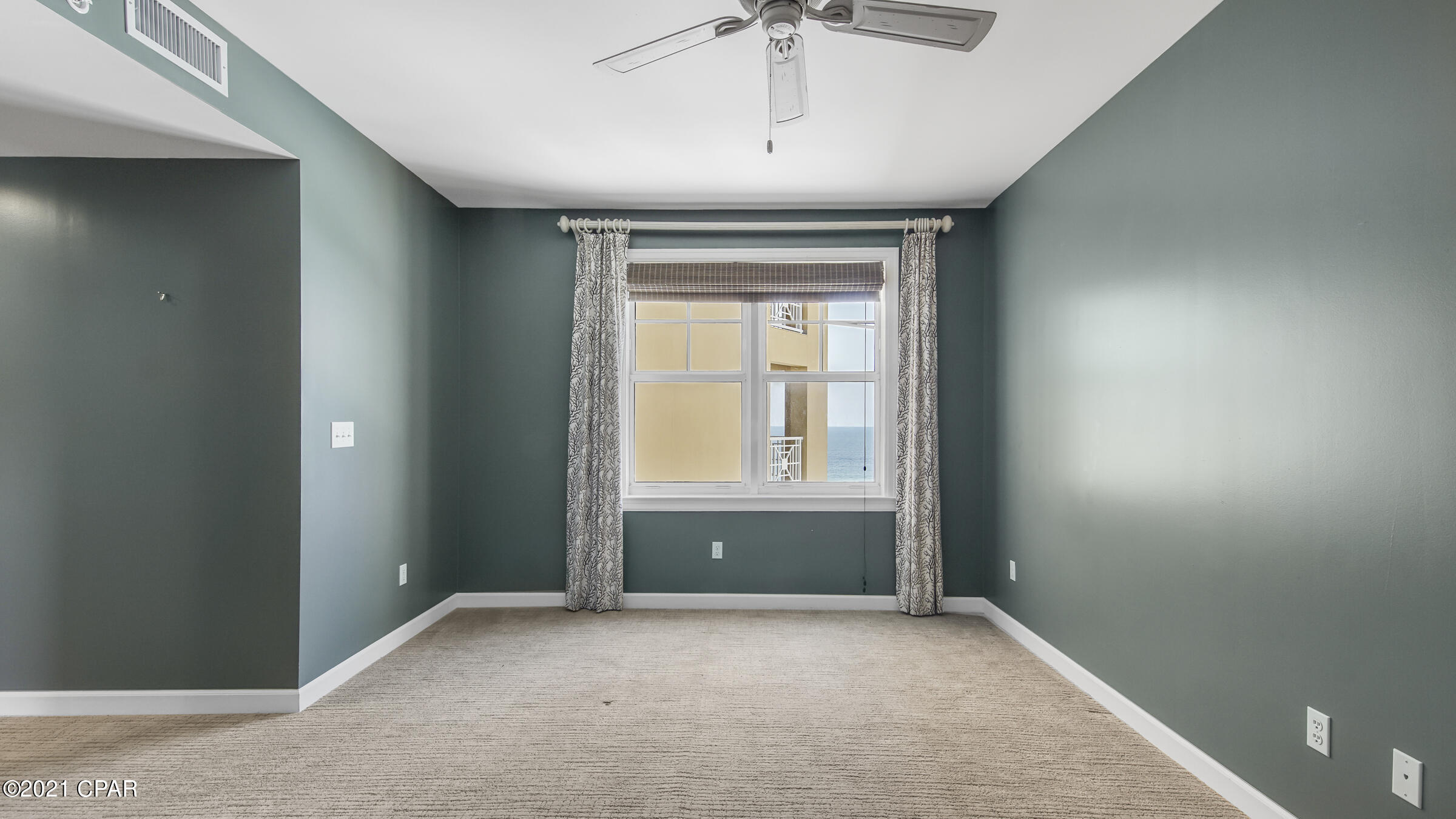 En Soleil Condo - Residential