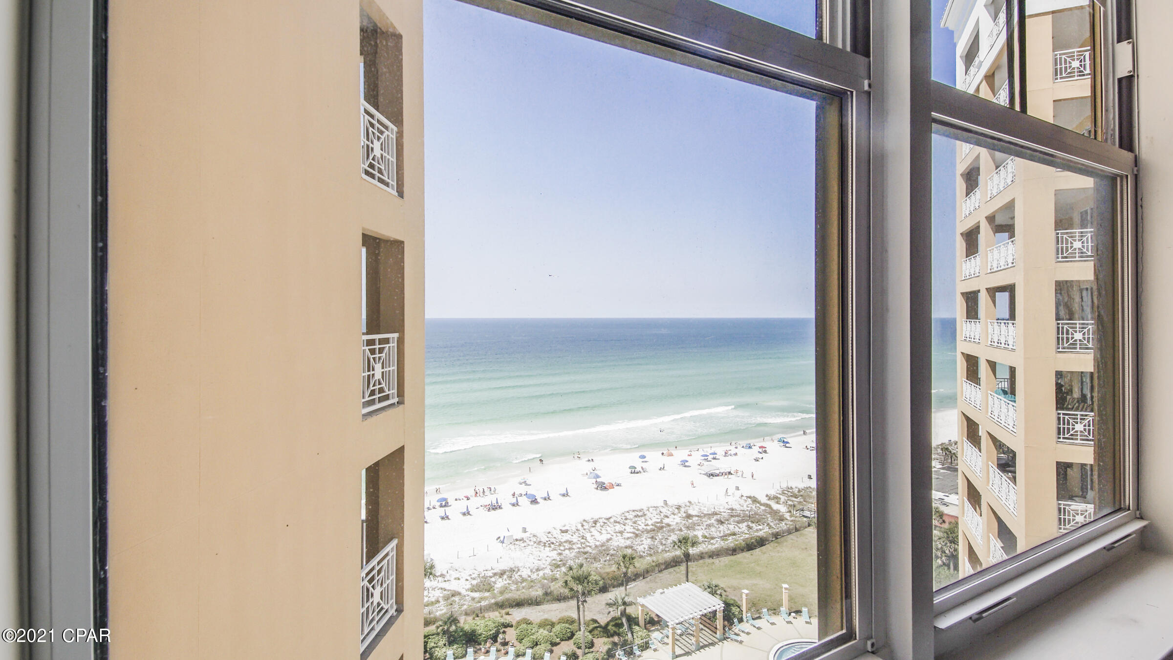 En Soleil Condo - Residential