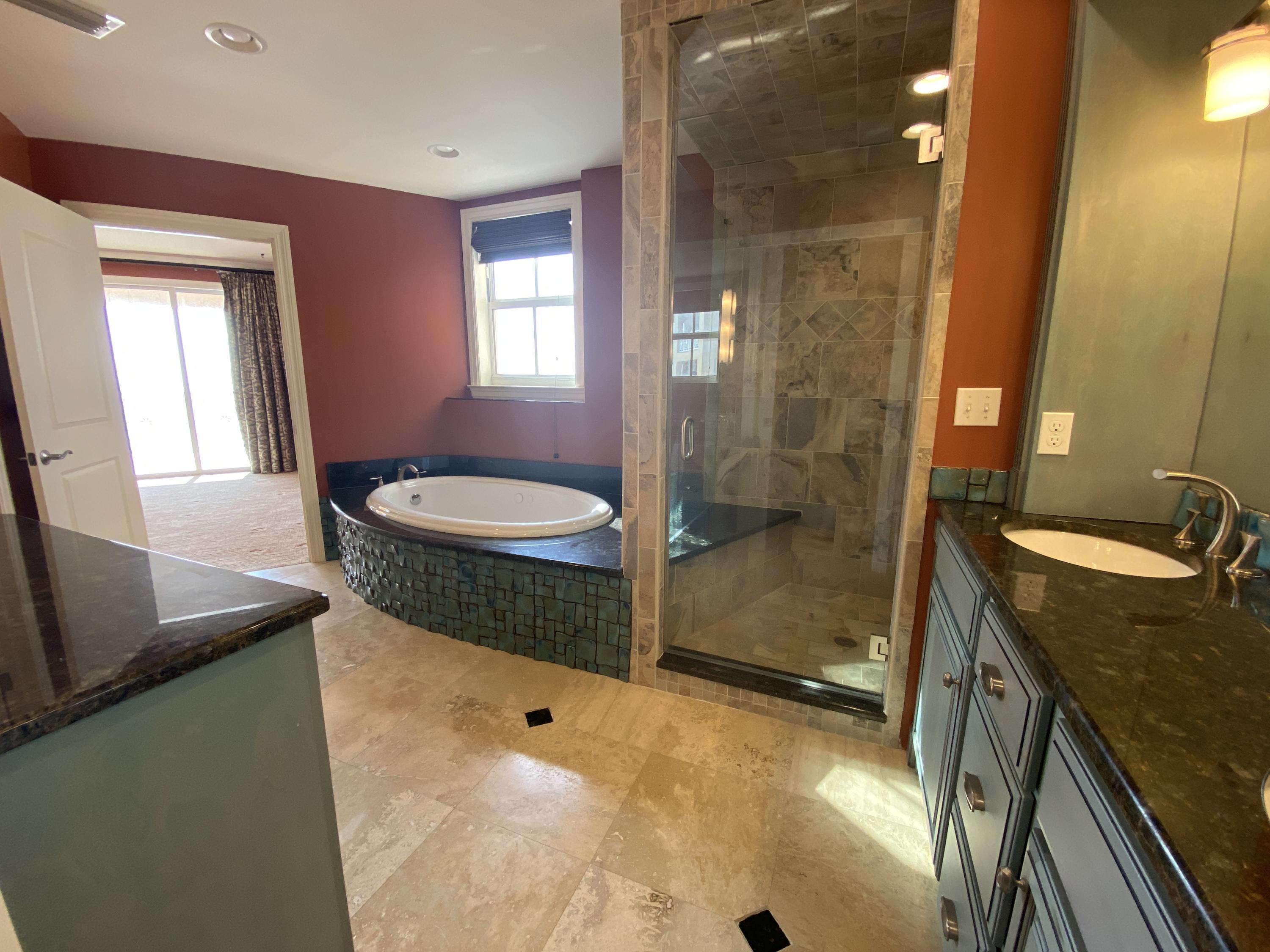 En Soleil Condo - Residential