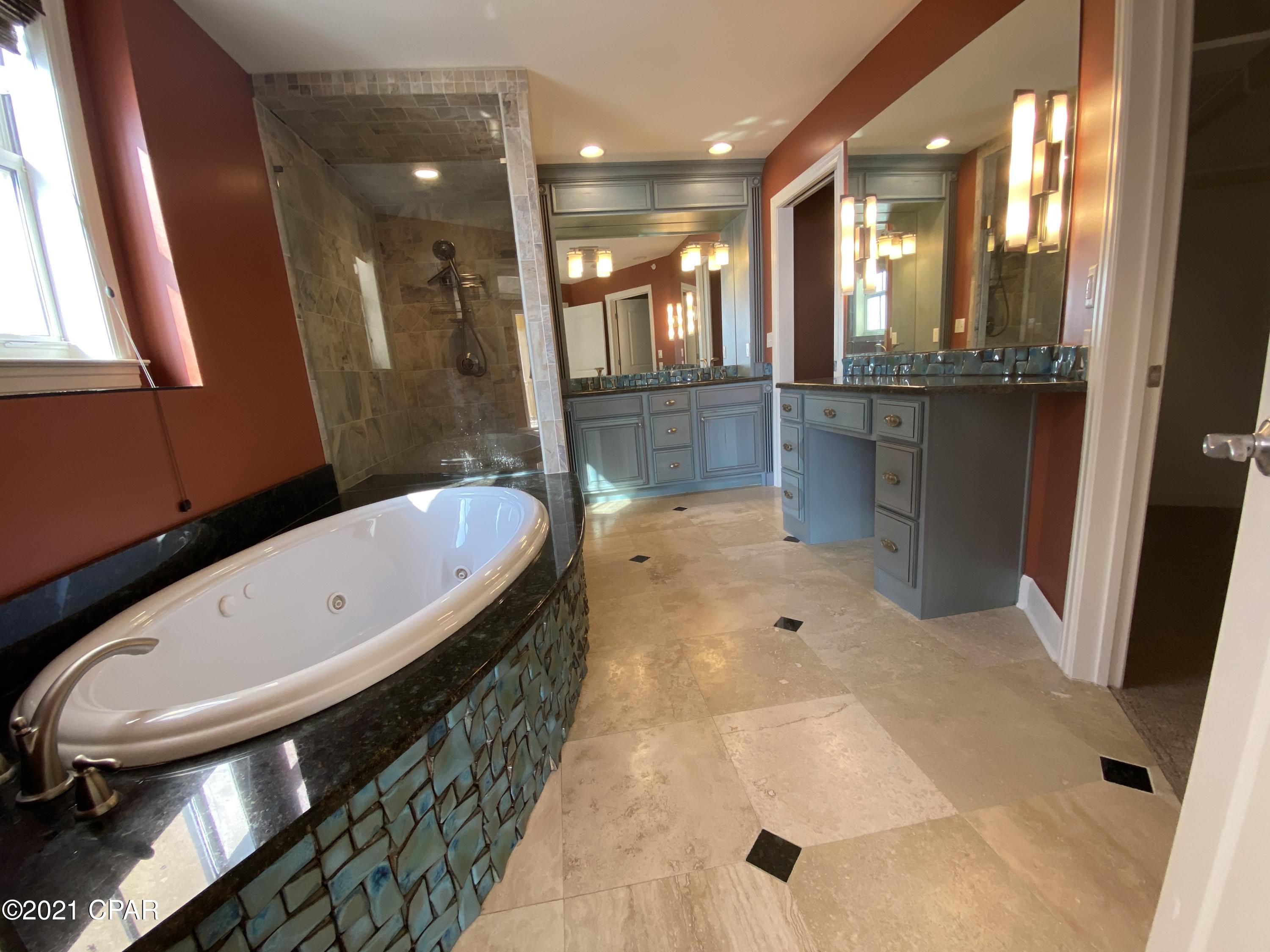 En Soleil Condo - Residential