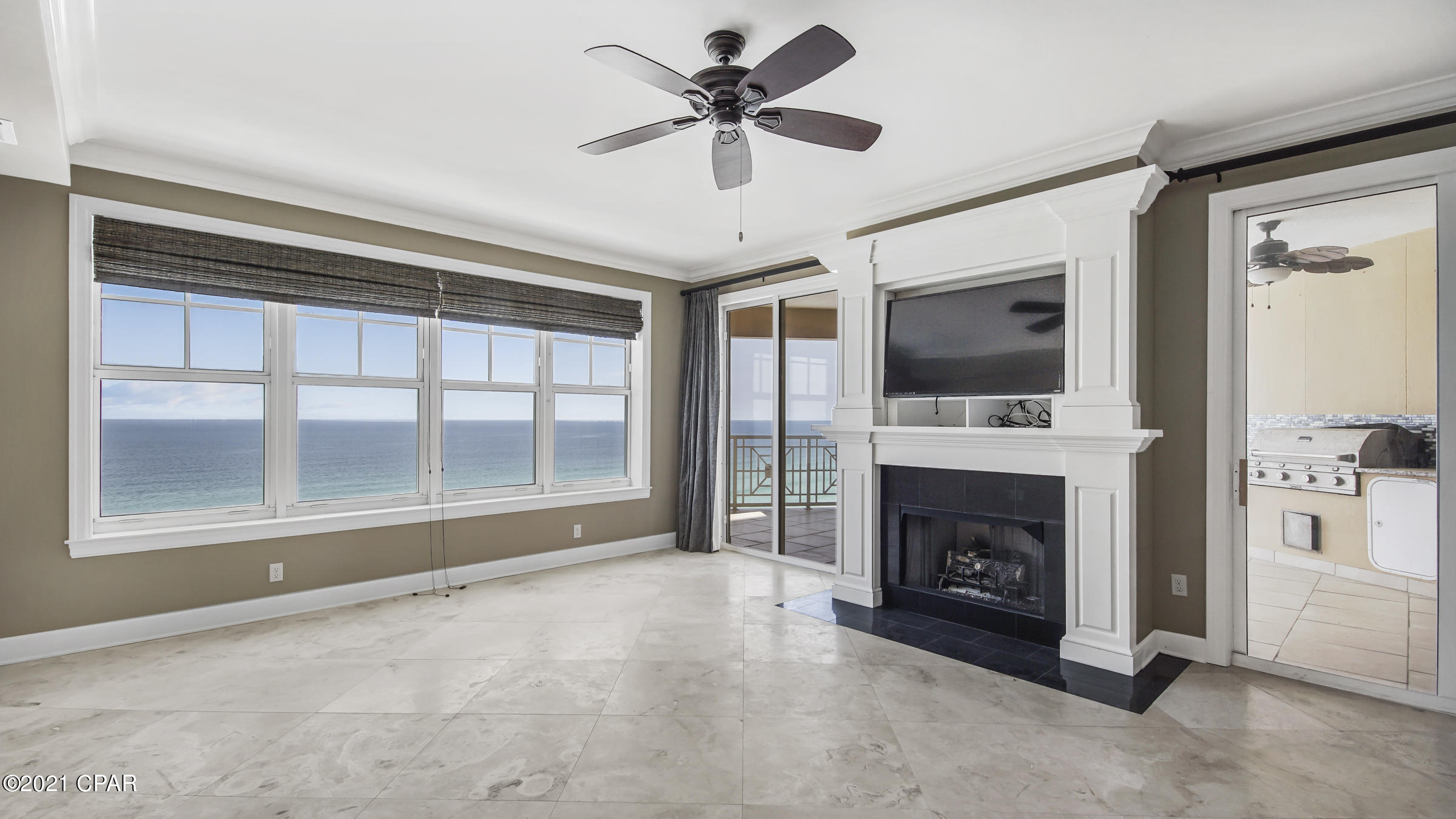 En Soleil Condo - Residential