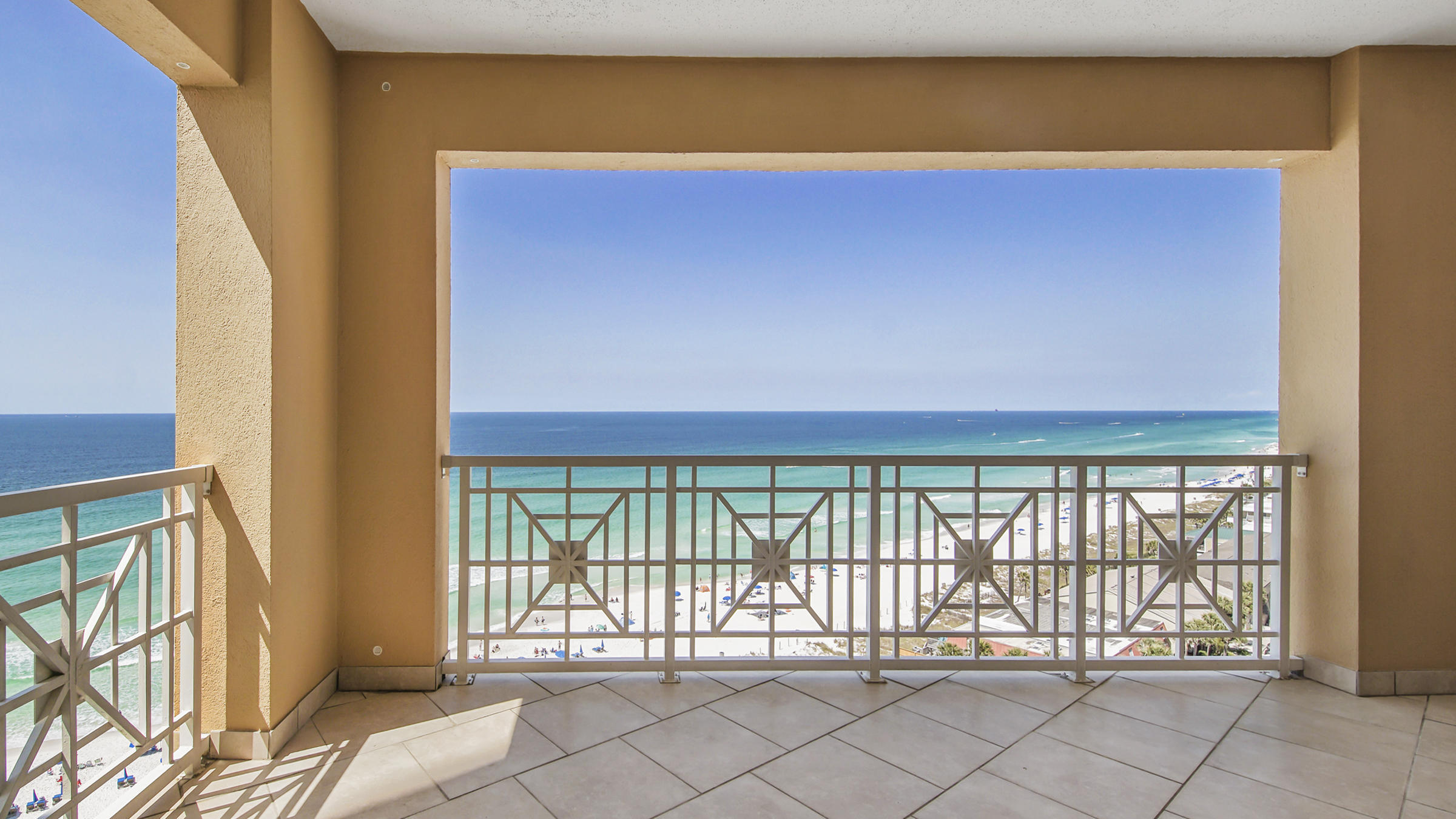 En Soleil Condo - Residential