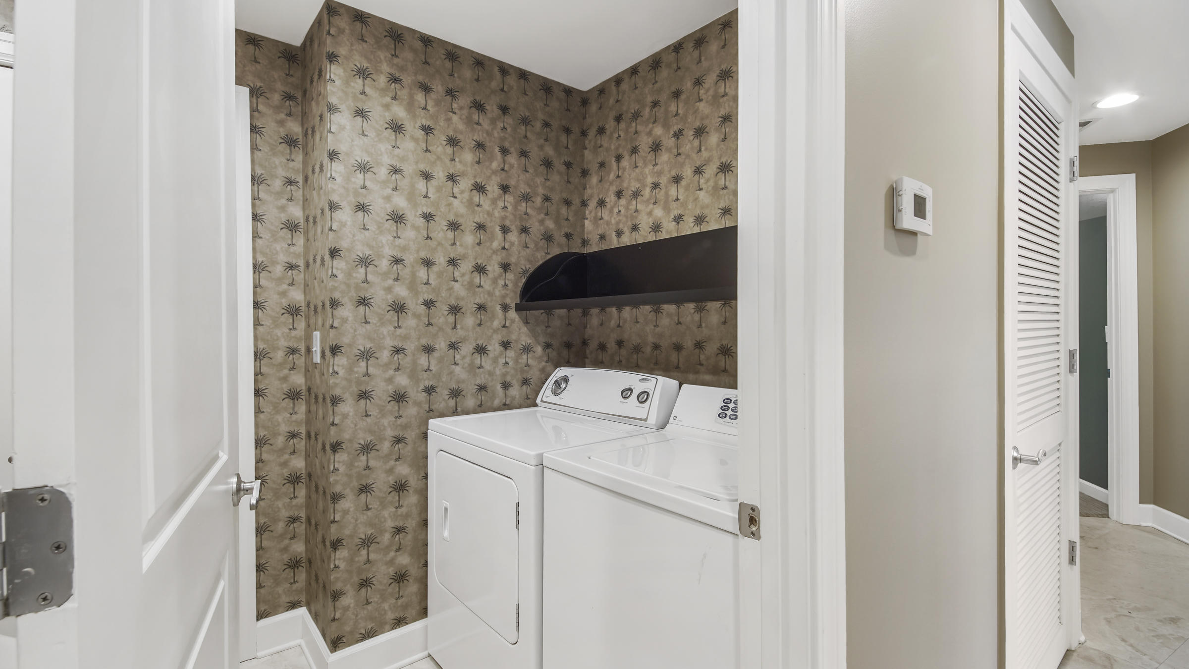 En Soleil Condo - Residential