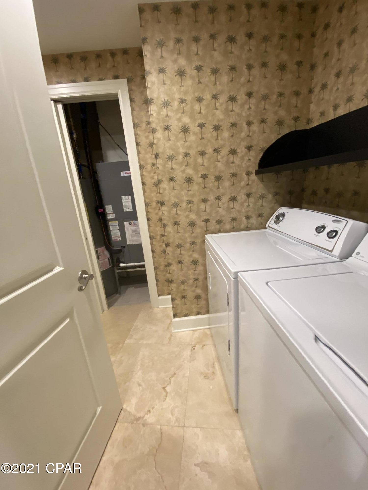 En Soleil Condo - Residential