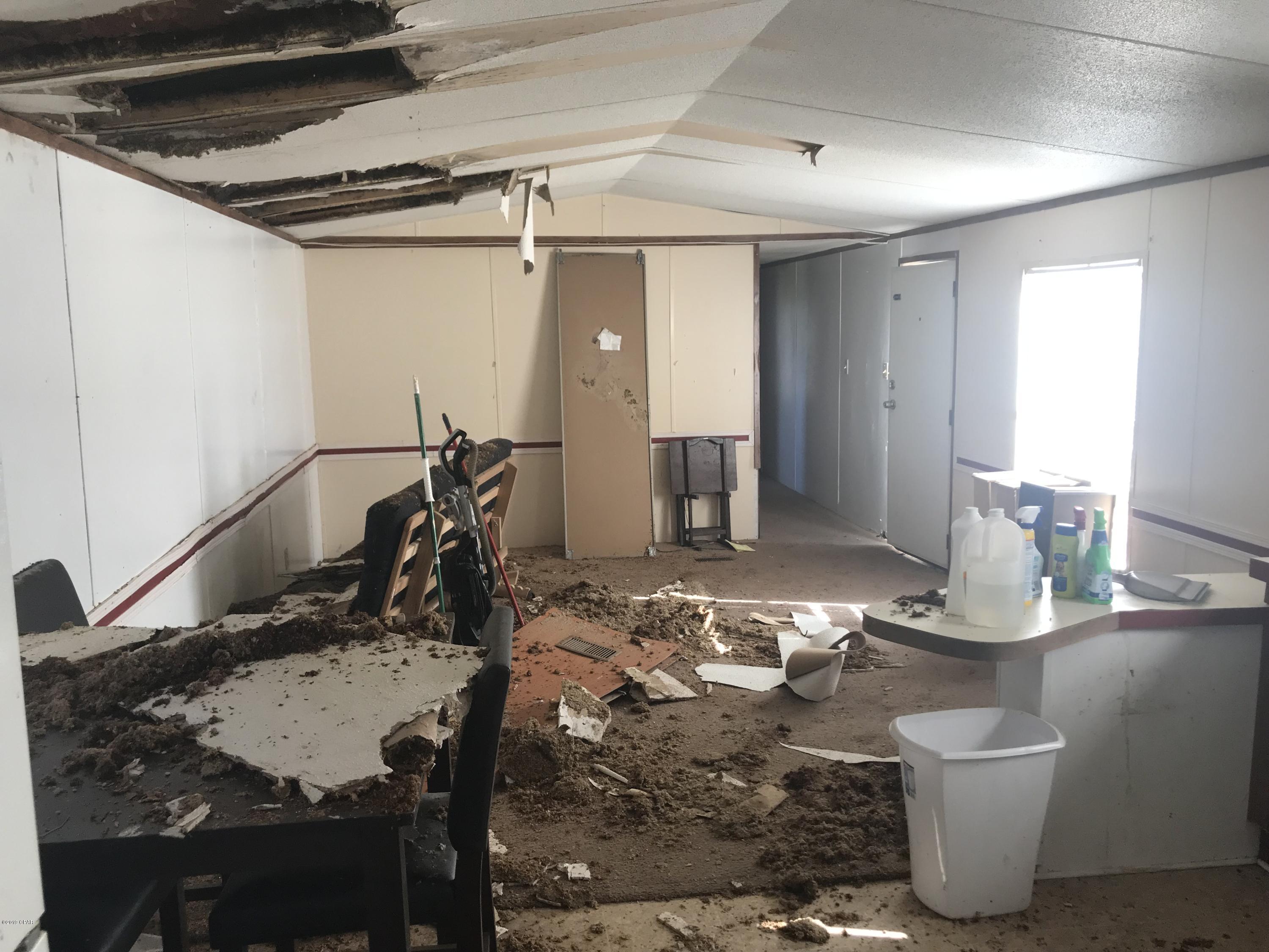 Lane Mobile Home Est U-1 - Residential