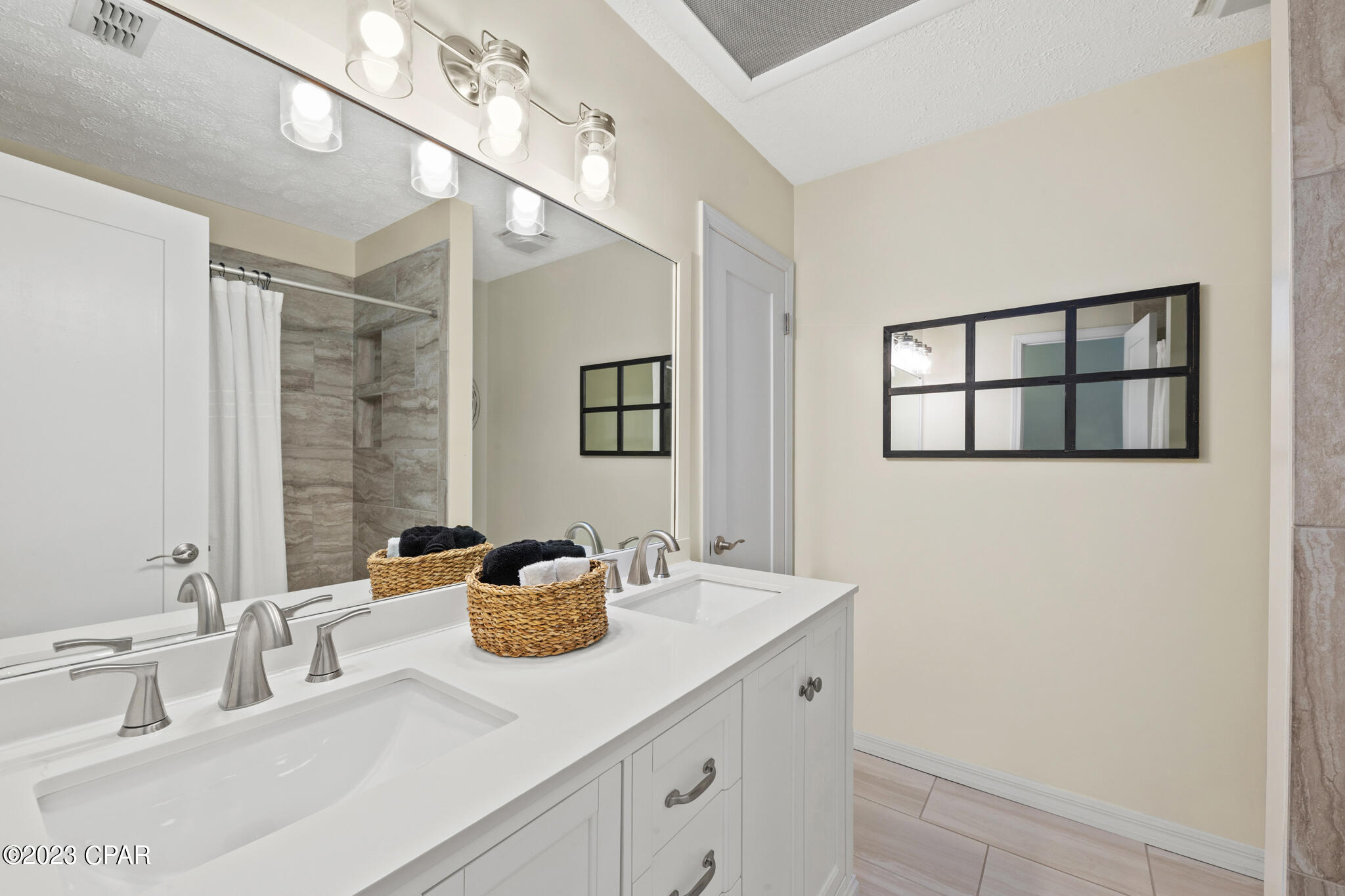 Kings Point Harbour Unit 2 - Residential