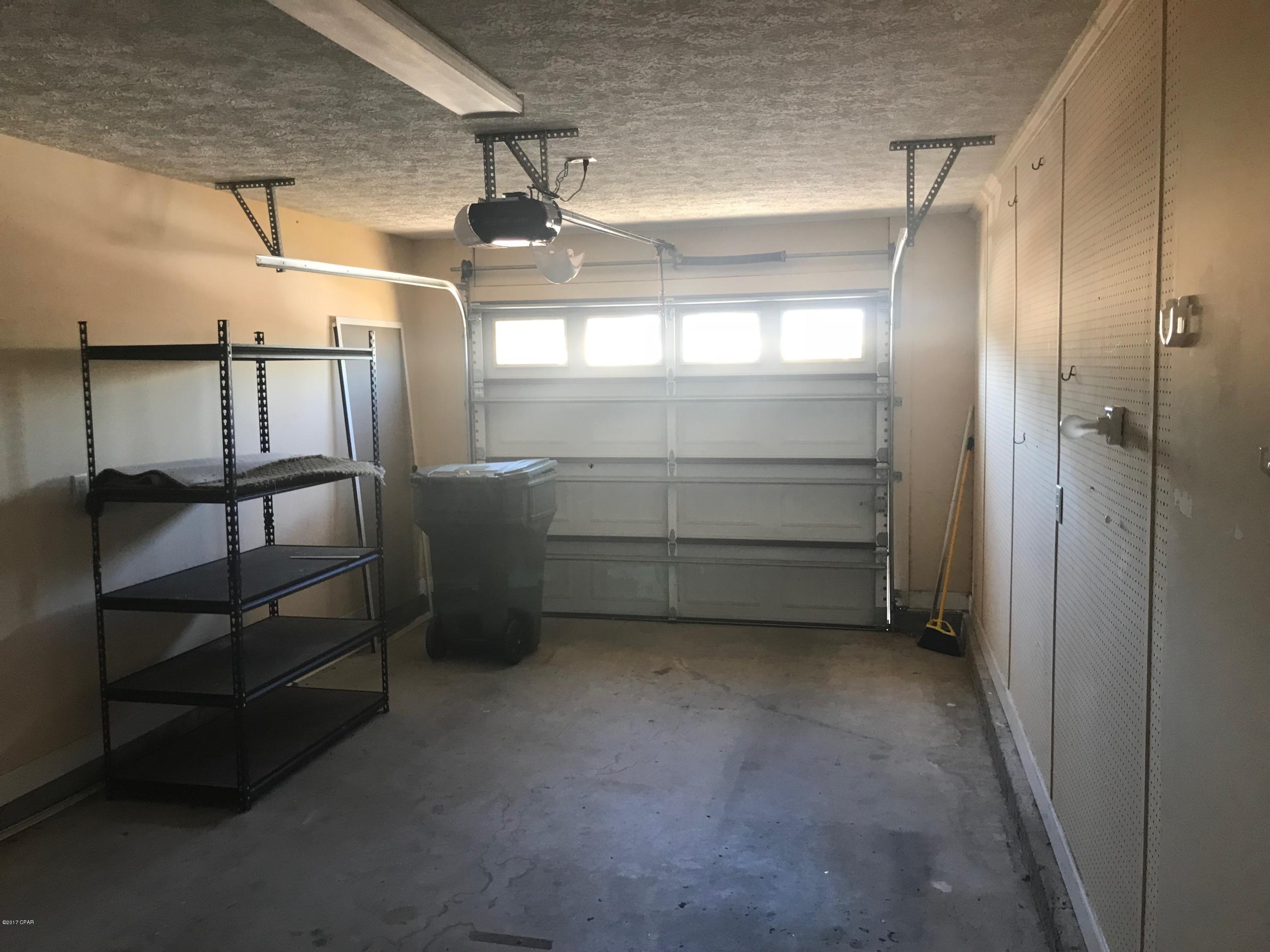 Ashlee Manor - Residential Lease