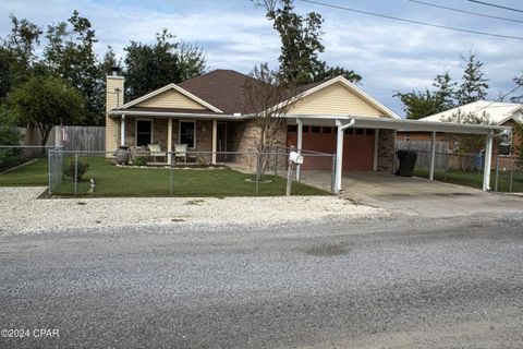 A home in Lynn Haven