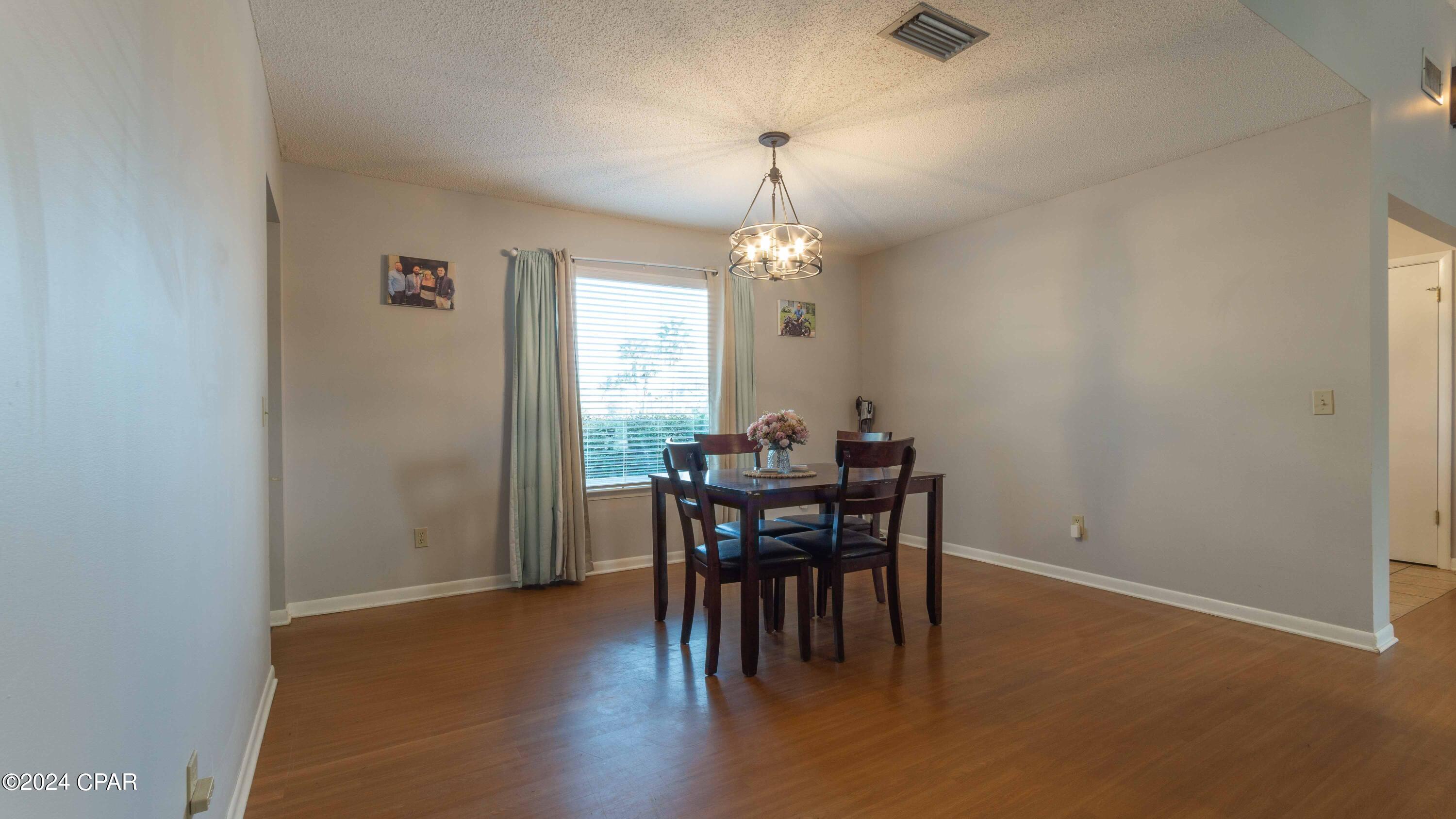 Derby Woods 1st Add - Residential