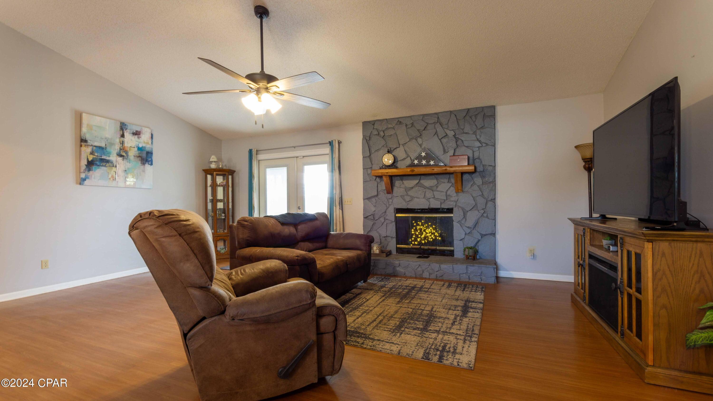 Derby Woods 1st Add - Residential