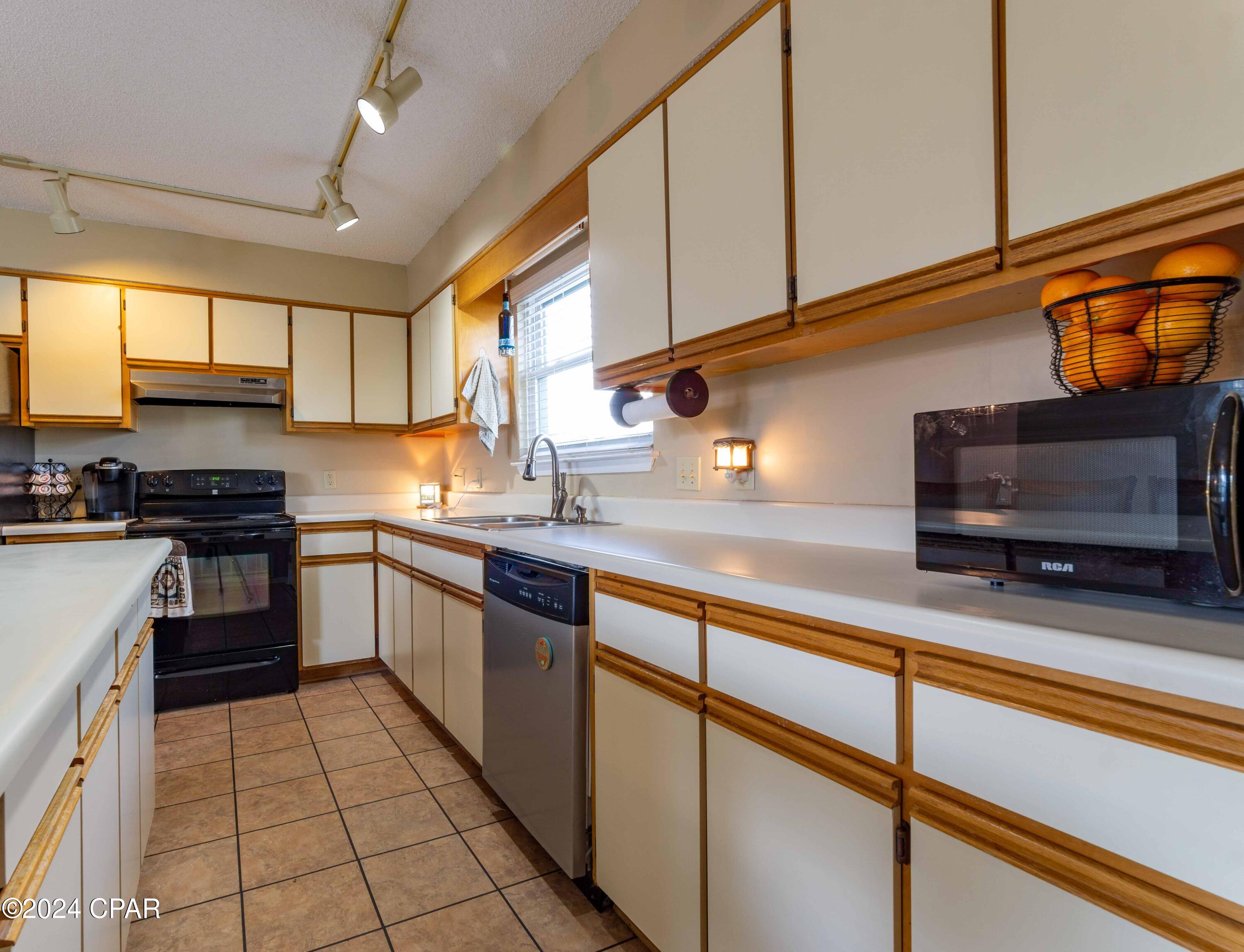 Derby Woods 1st Add - Residential