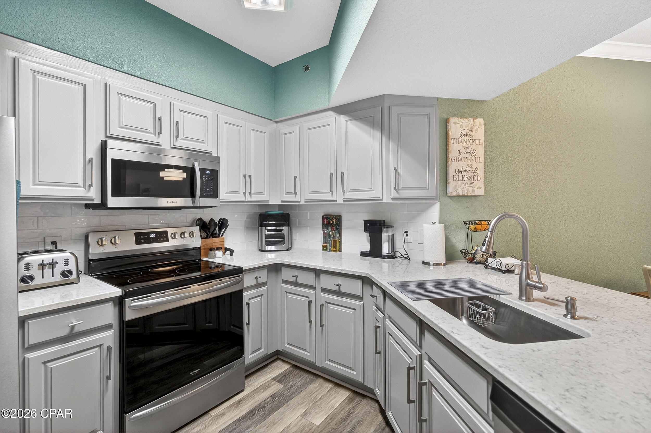 Hibiscus By The Bay - Residential