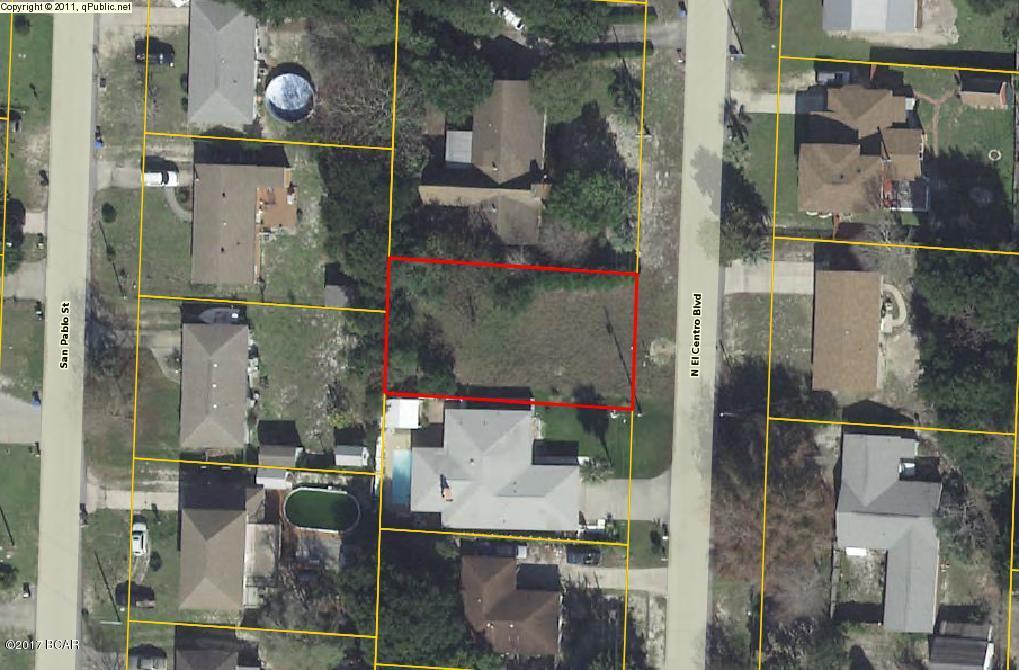 El Centro Beach - Land