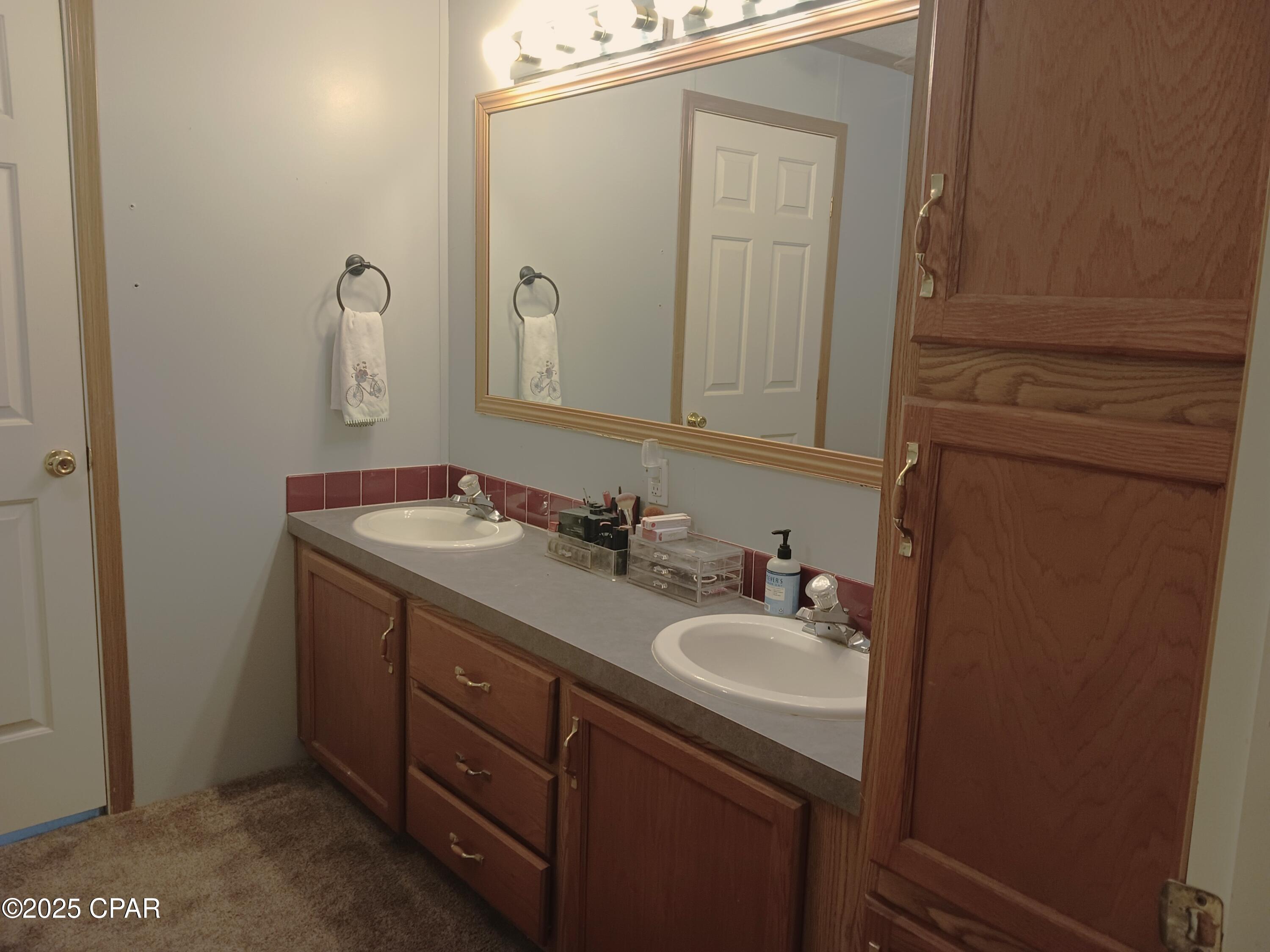 Leisure Lakes - Residential