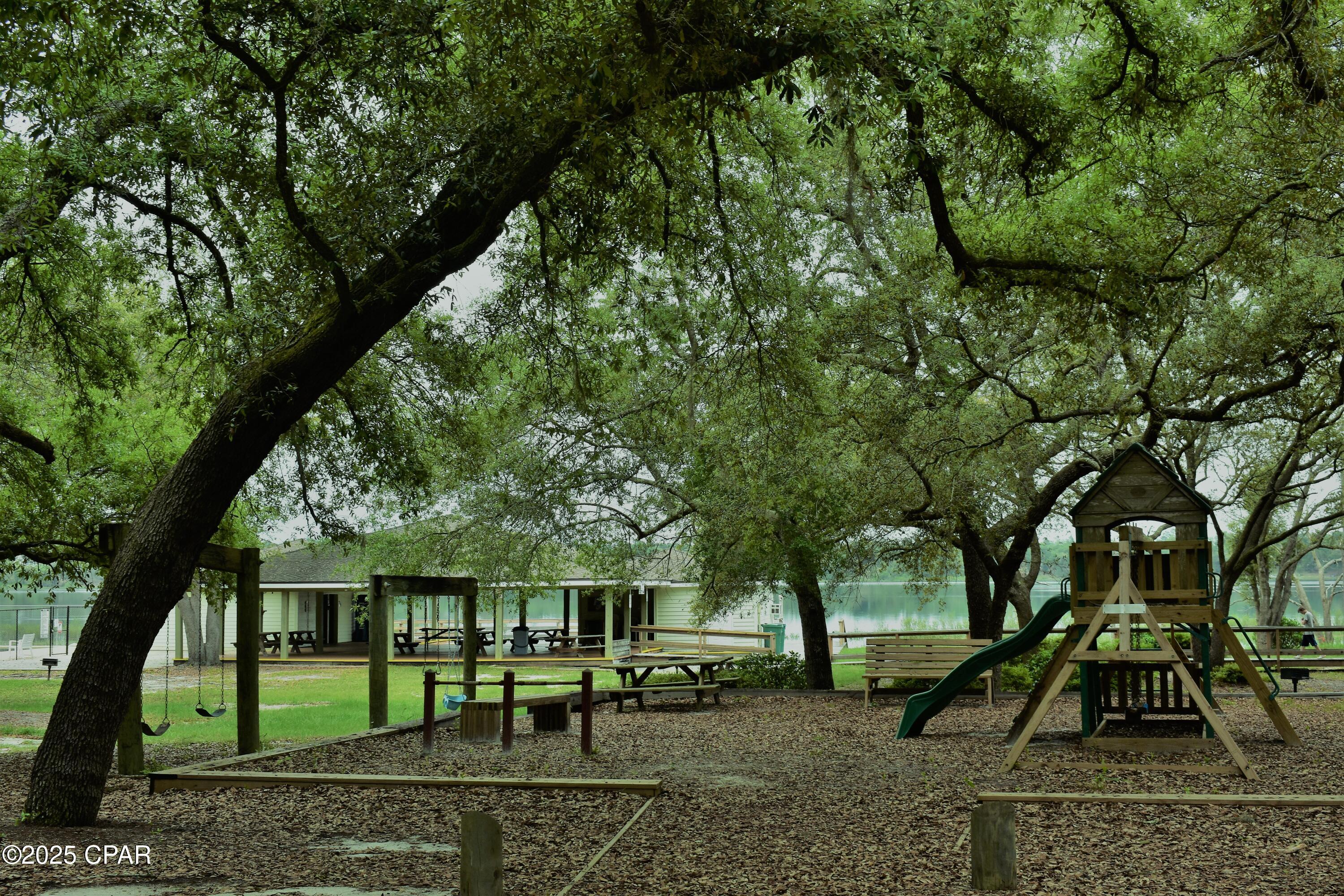 Leisure Lakes - Residential