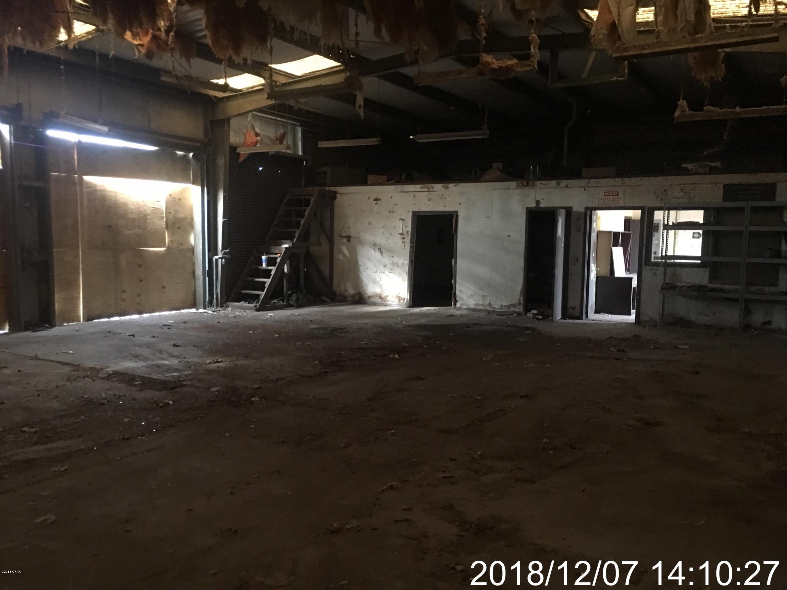 [No Recorded Subdiv] - Commercial Sale