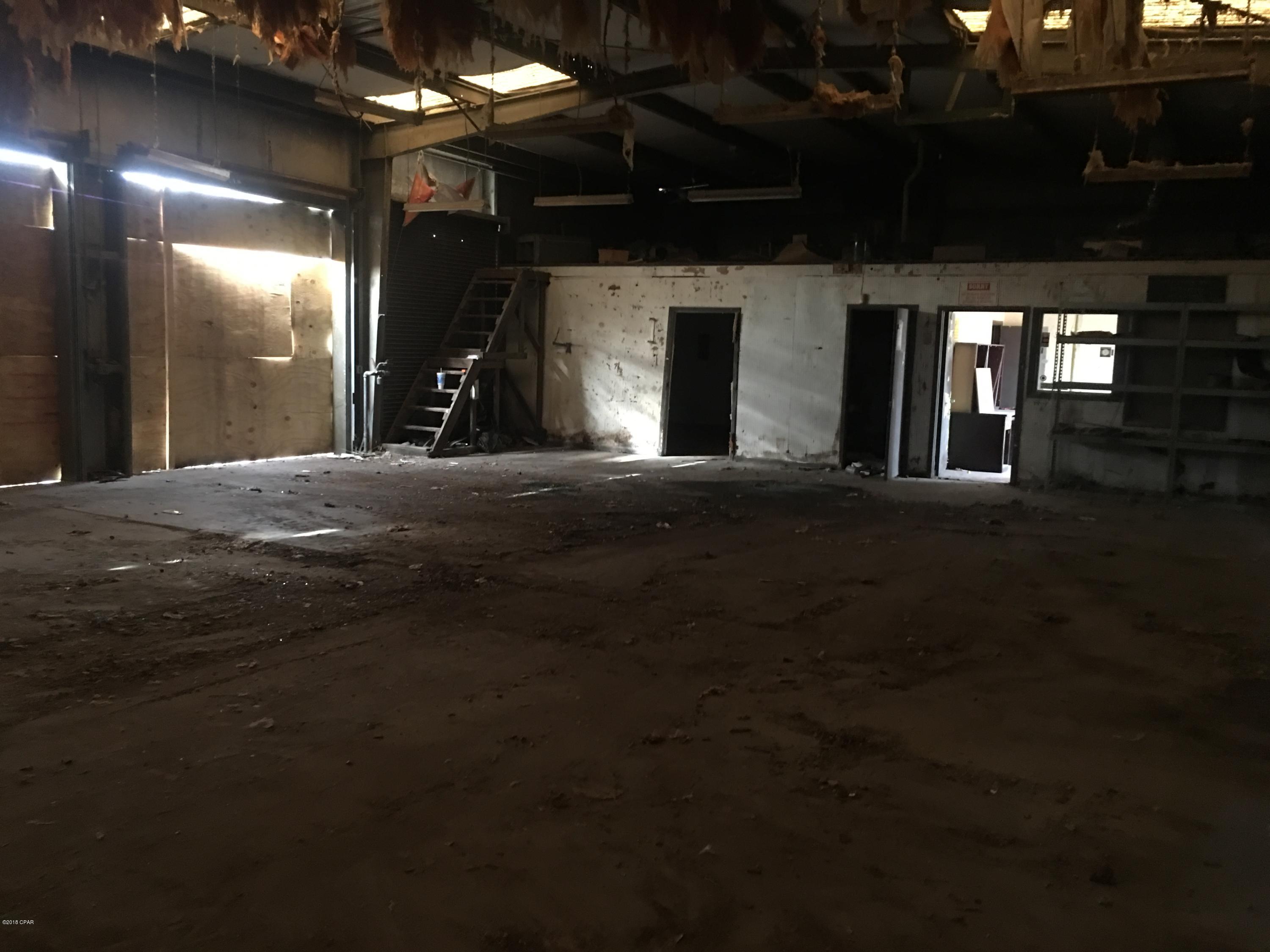 [No Recorded Subdiv] - Commercial Sale