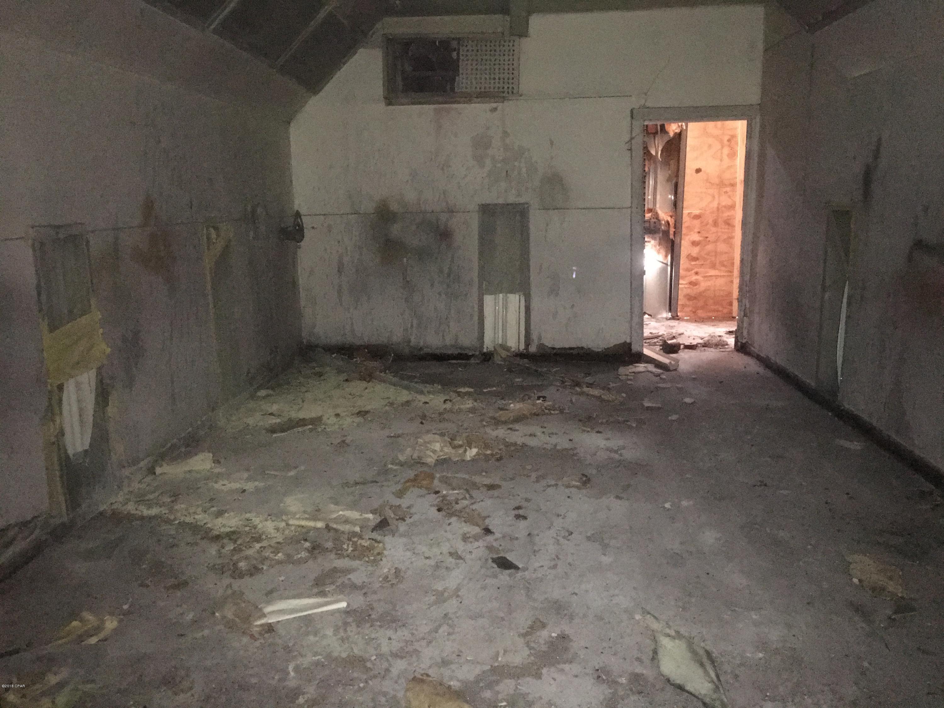 [No Recorded Subdiv] - Commercial Sale