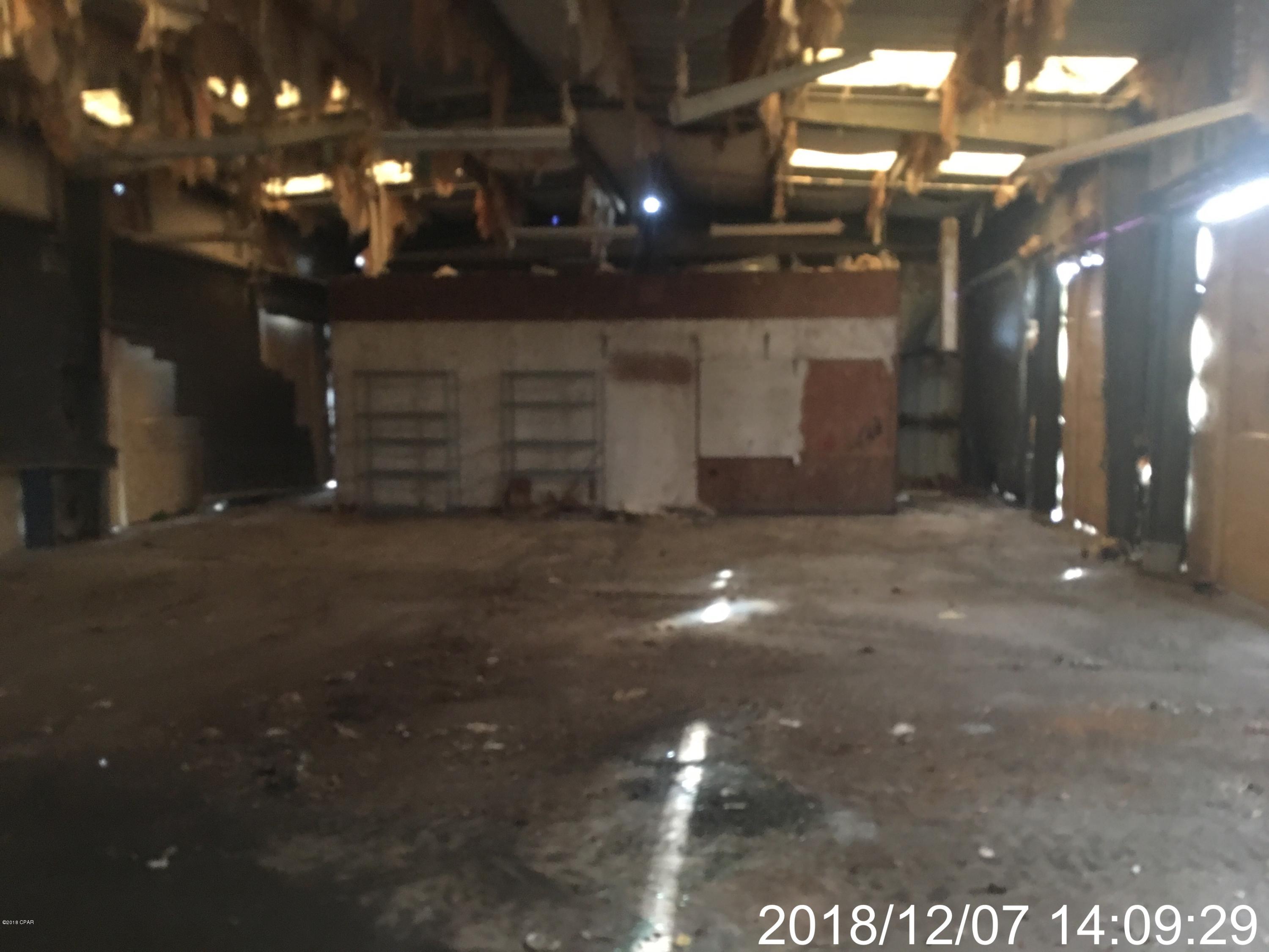 [No Recorded Subdiv] - Commercial Sale