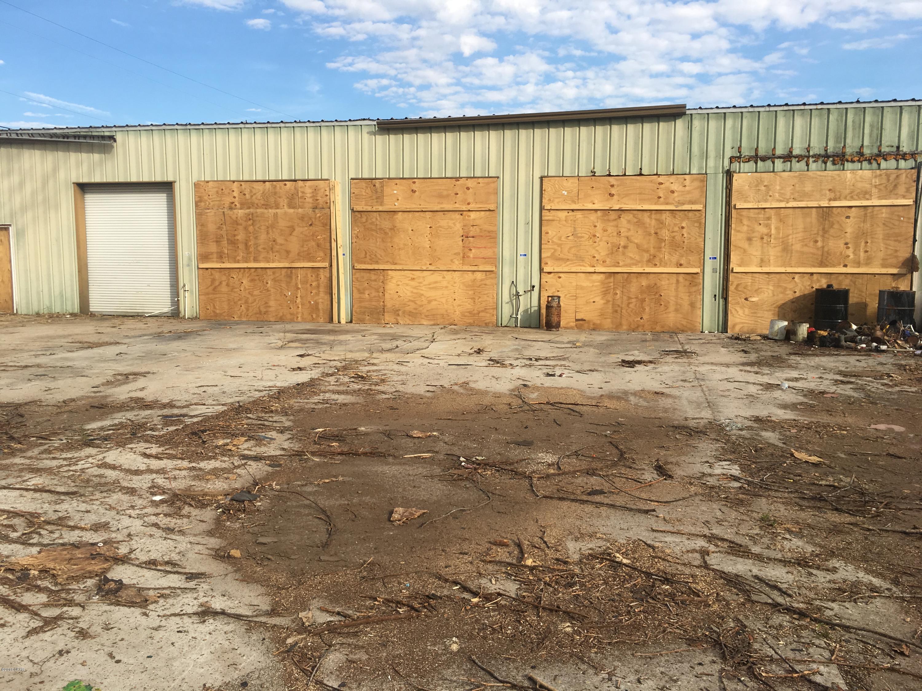 [No Recorded Subdiv] - Commercial Sale