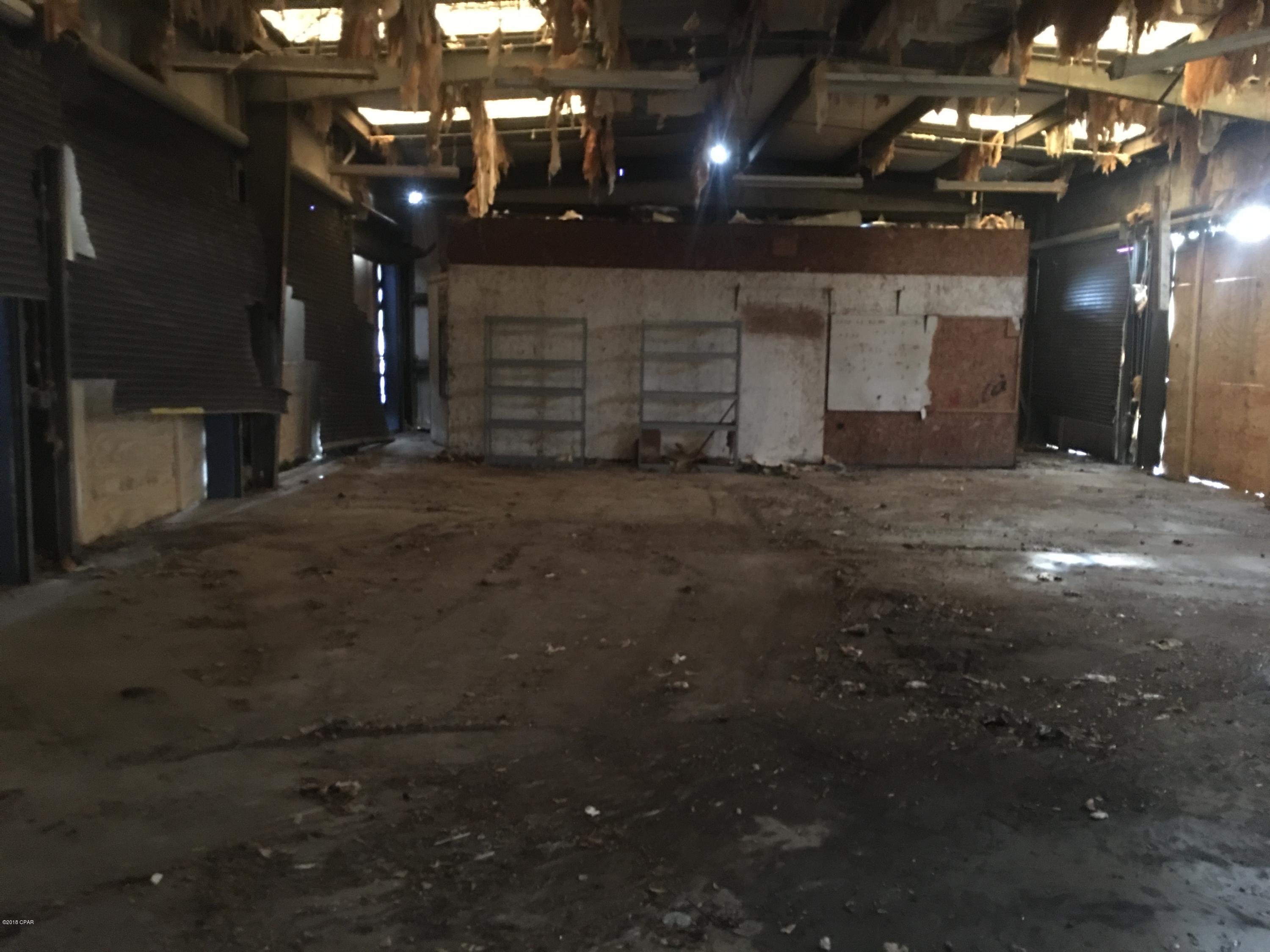 [No Recorded Subdiv] - Commercial Sale