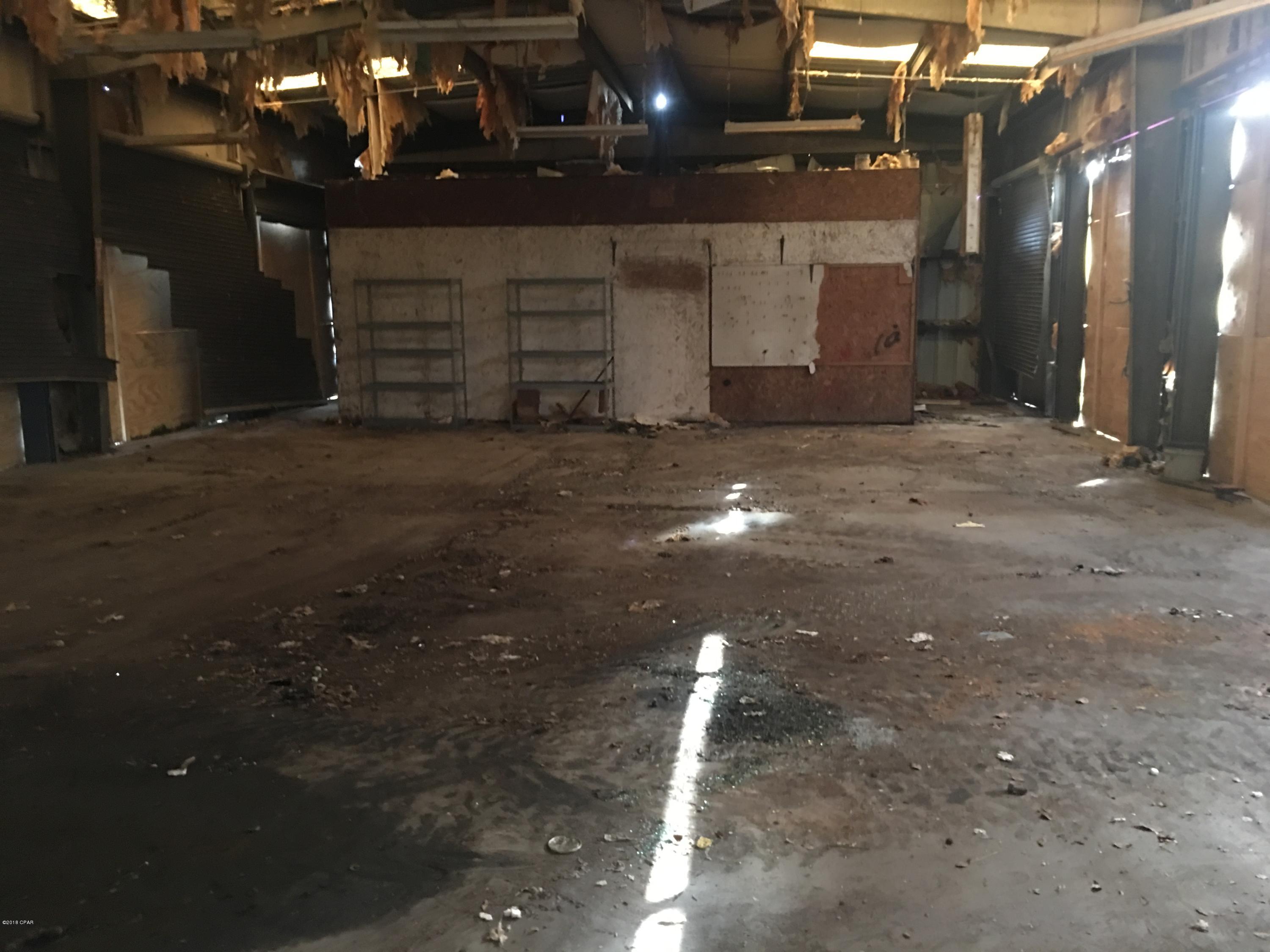 [No Recorded Subdiv] - Commercial Sale