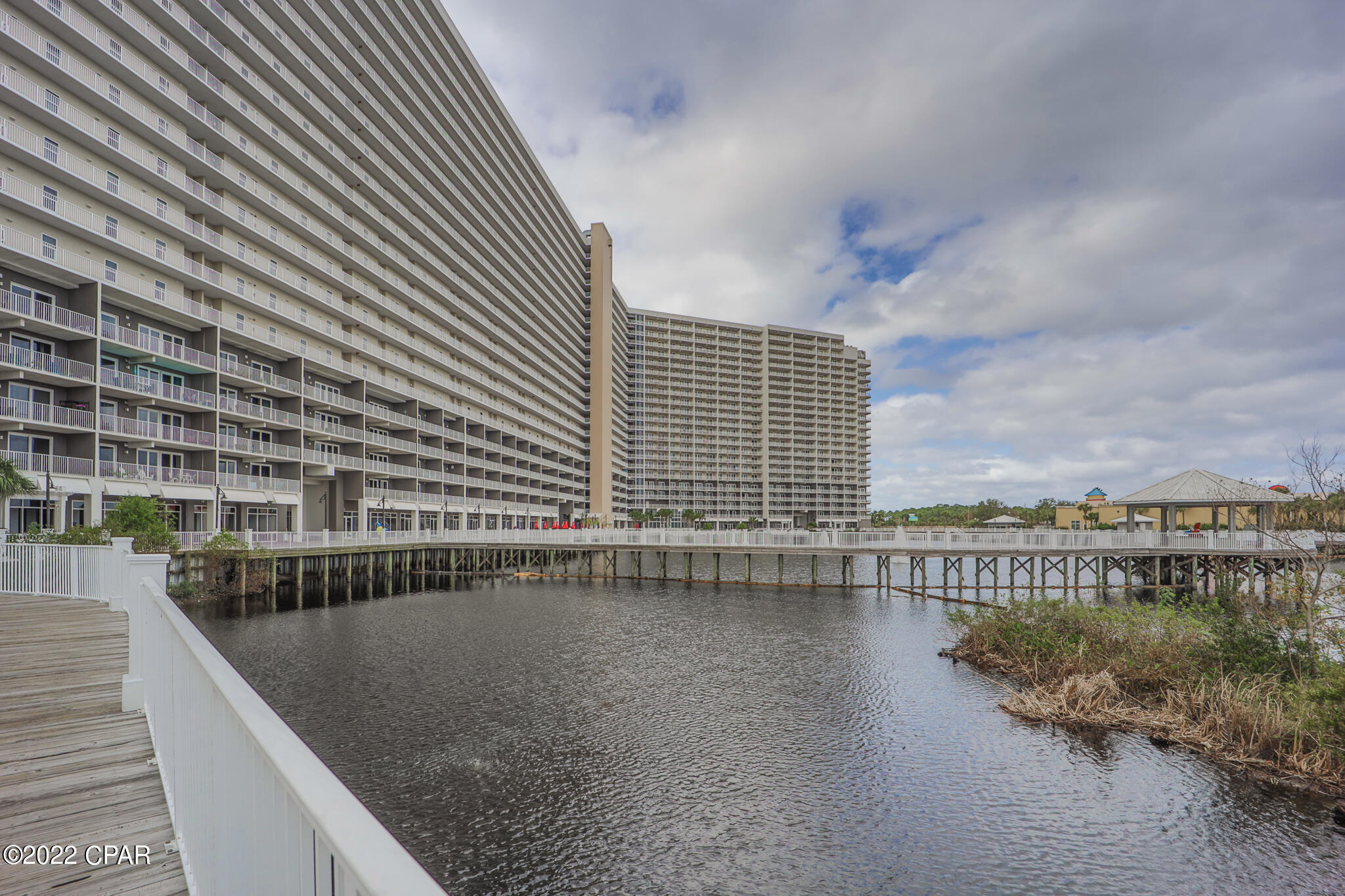 Laketown Wharf - Residential