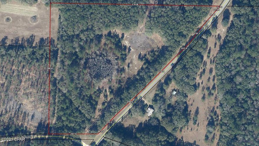 Beautiful, Unrestricted 12+/- Acre Tract in Northwest Holmes County! This piece is located approximately 1.5 miles from the Choctawhatchee River. This property offers large pines, corner lot convenience, and the ability to bring your horses. Property sits approximately an hour from Dothan, AL and just over an hour from the Gulf Coasts Beautiful White Sandy Beaches. Schedule your showing Today!