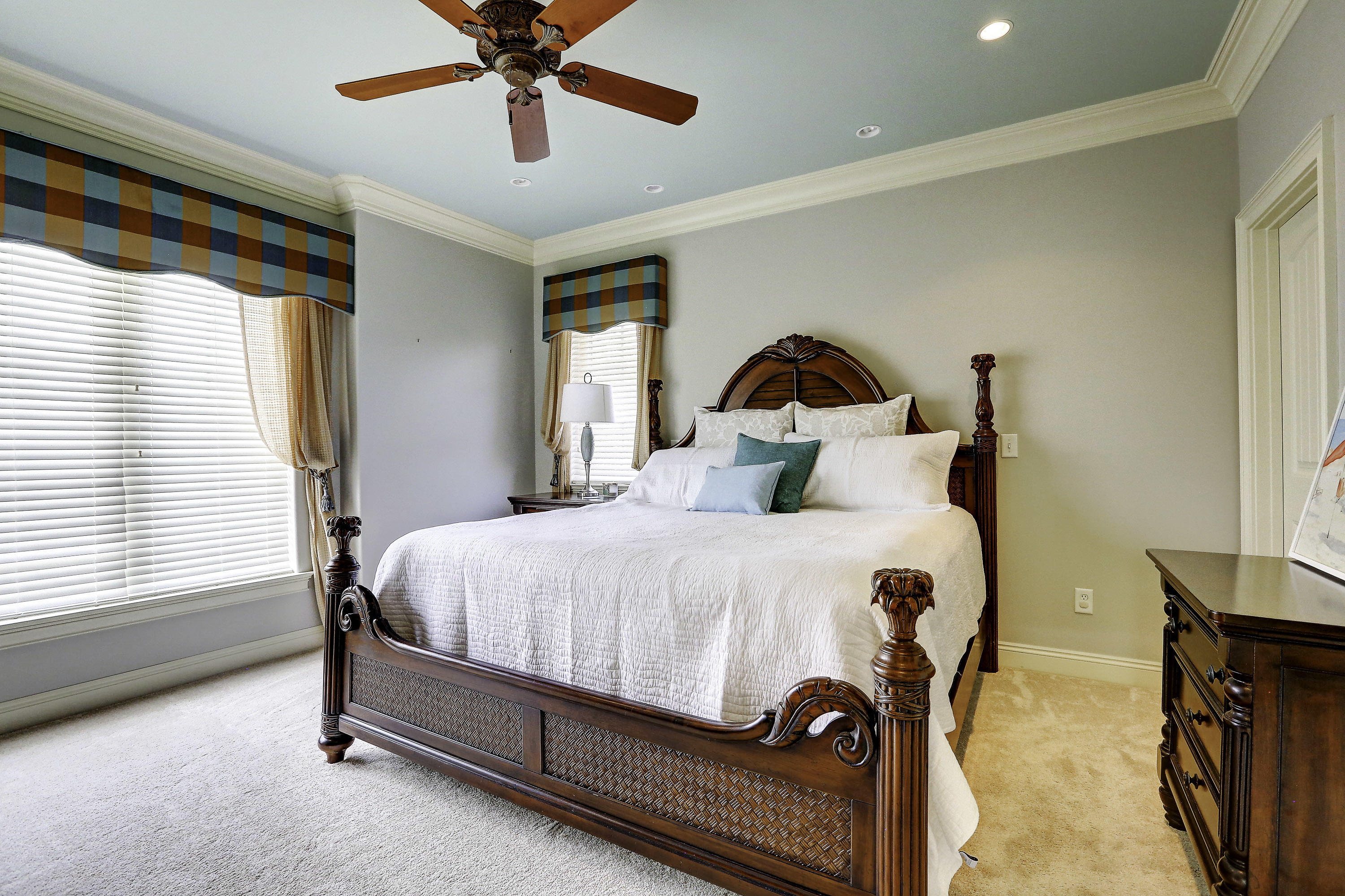 Magnolia Bay Club - Residential