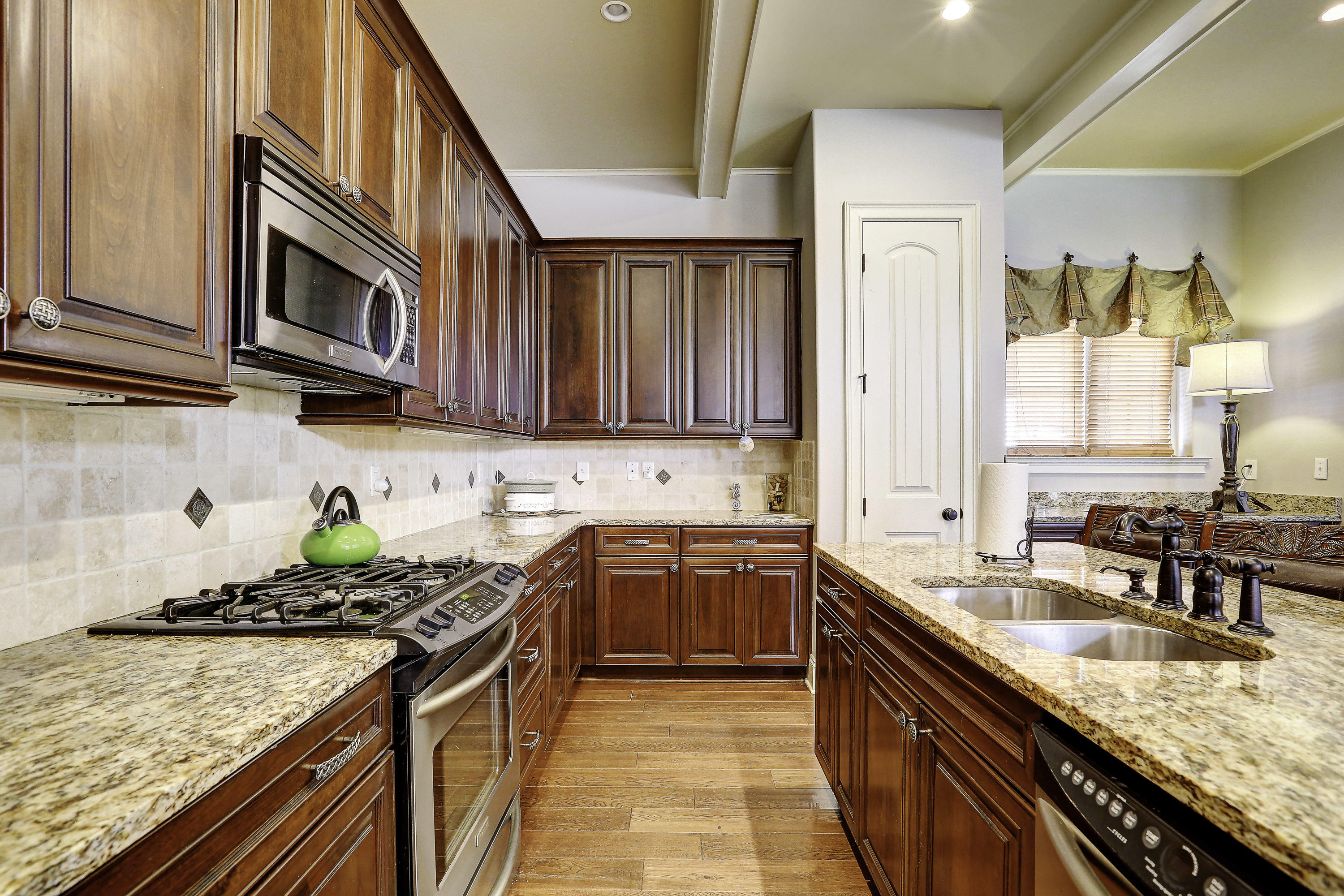 Magnolia Bay Club - Residential