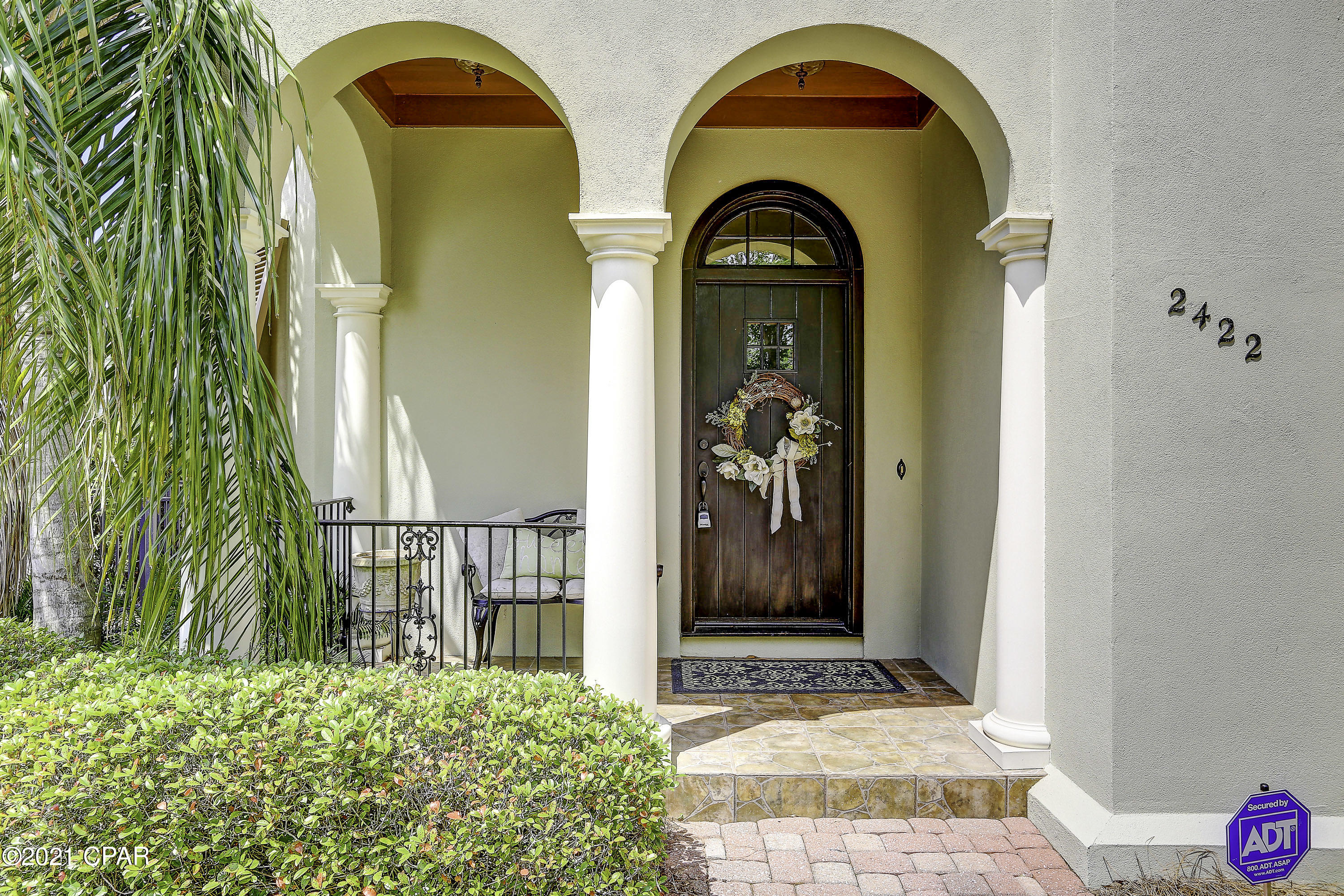 Magnolia Bay Club - Residential