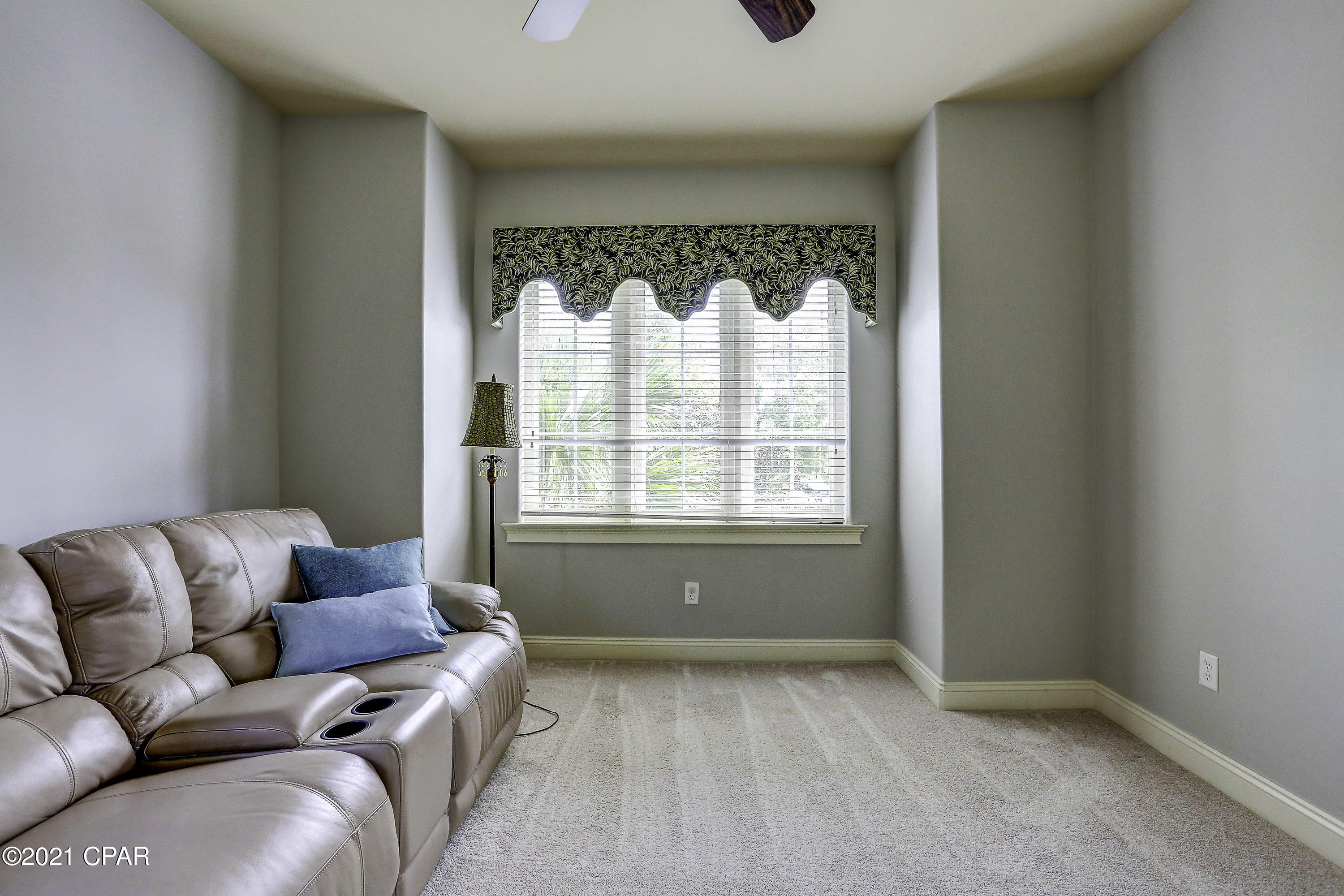 Magnolia Bay Club - Residential