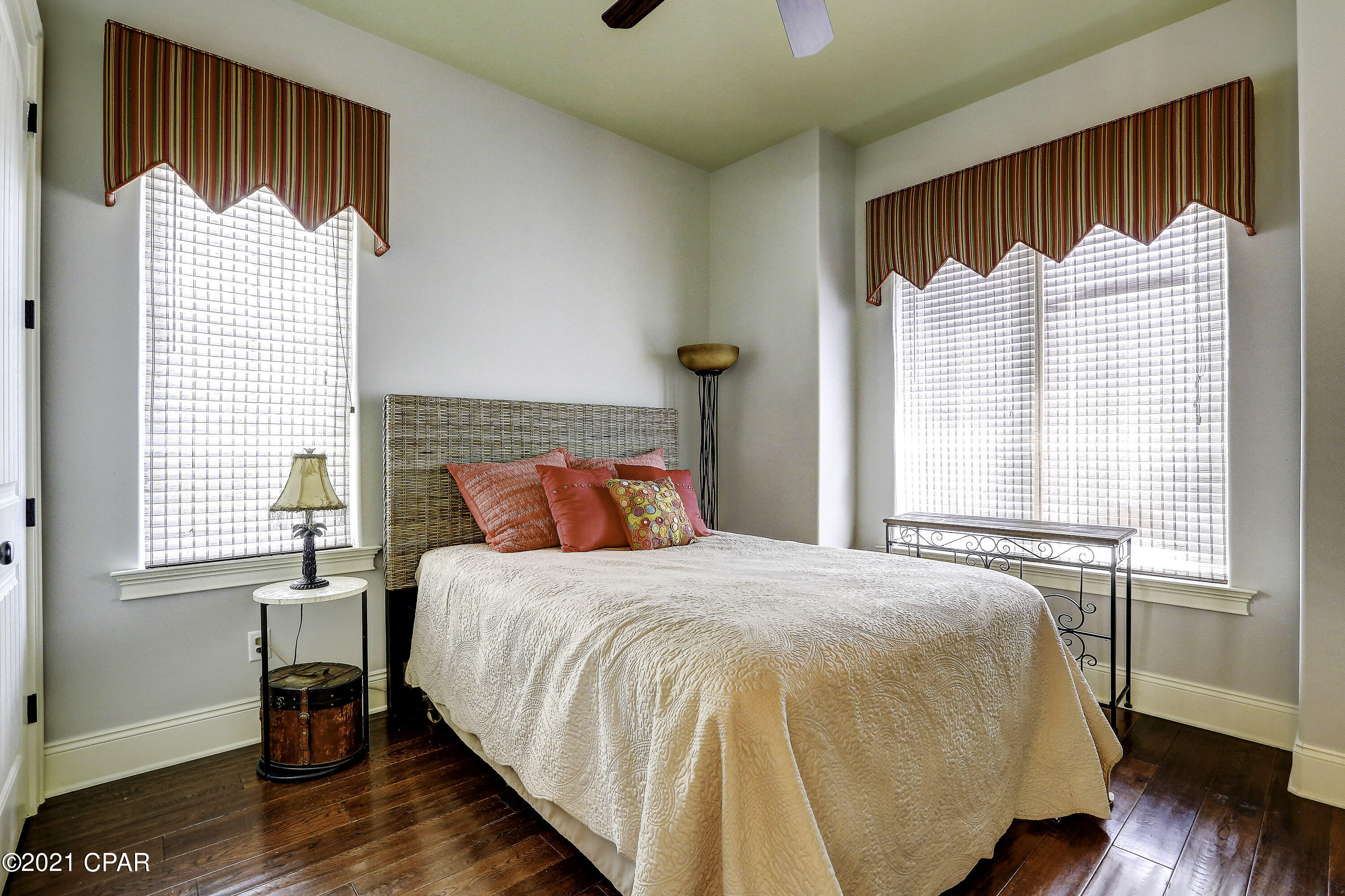 Magnolia Bay Club - Residential