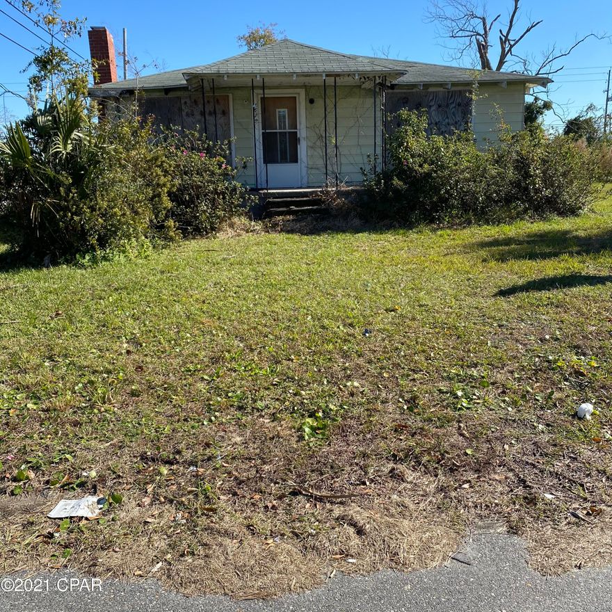 Attention Investors! This 2 Bedroom/1 Bath, corner lot home is conveniently located in Panama City. House needs work and is being sold AS IS. Buyer to verify all important information.