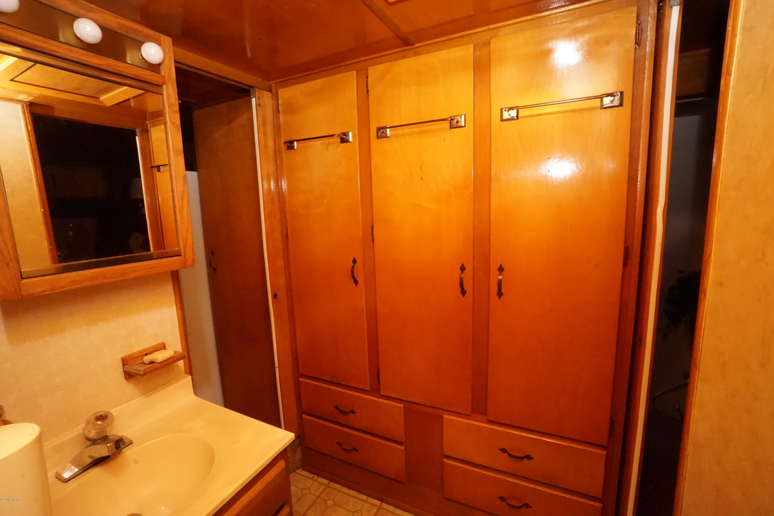 Venture Out Travel Trail - Residential