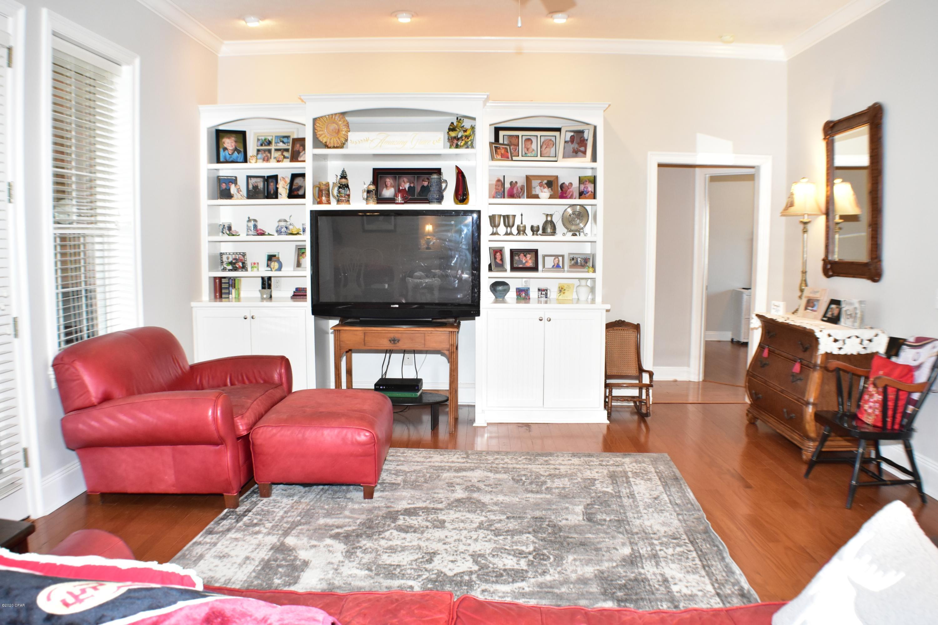 Pelican Bay - Residential