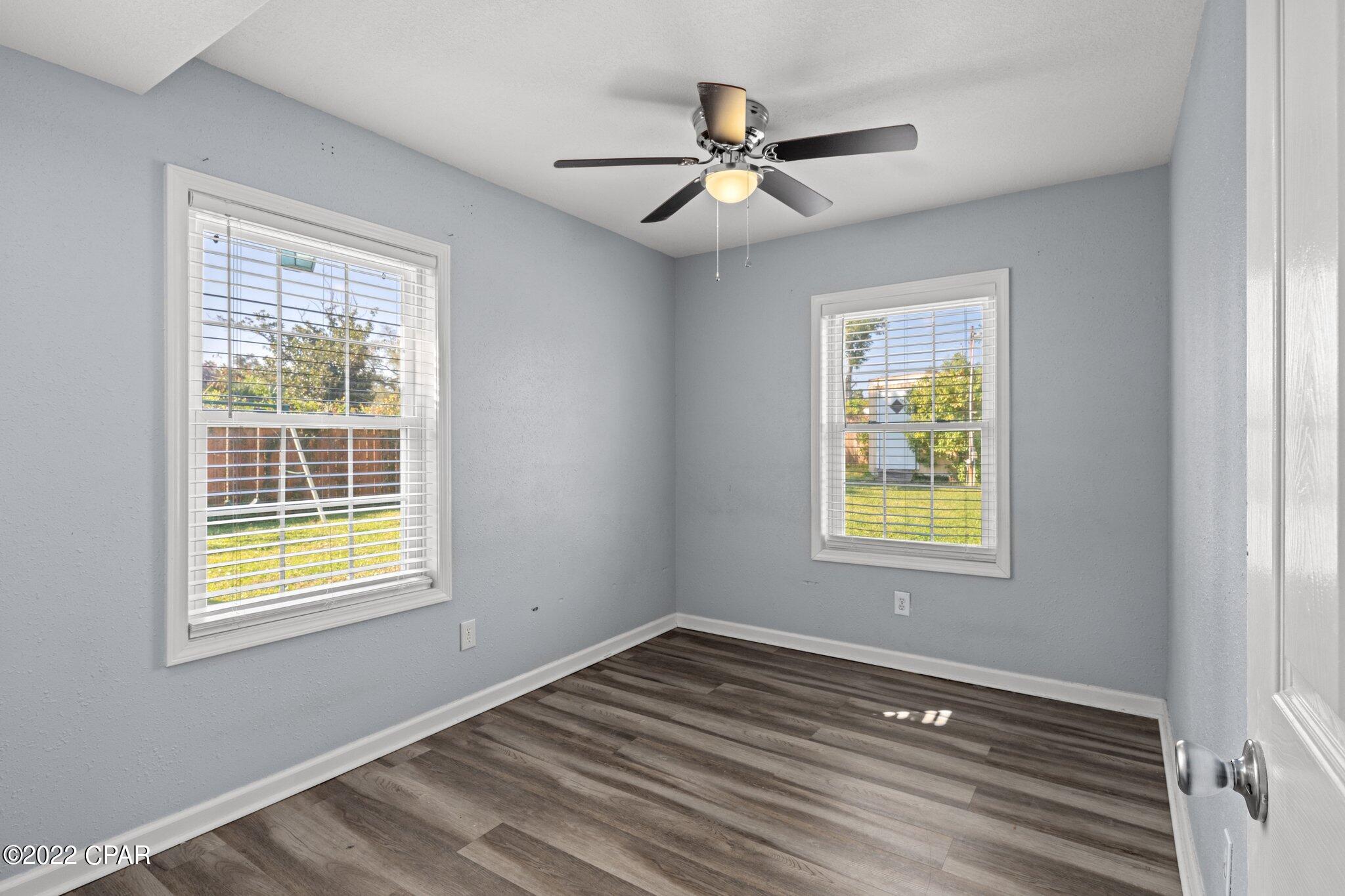 Cove Terrace 3rd Add - Residential